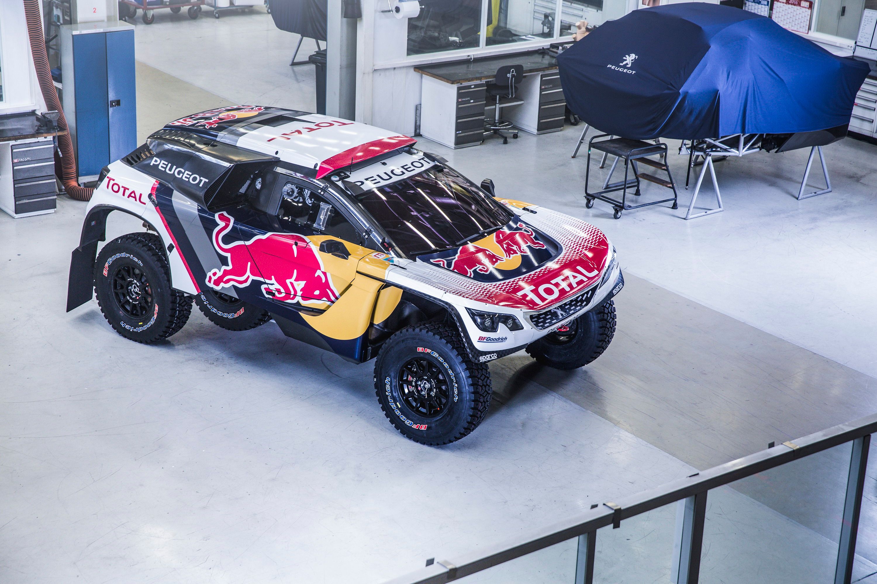 2018 Peugeot 3008 DKR Maxi