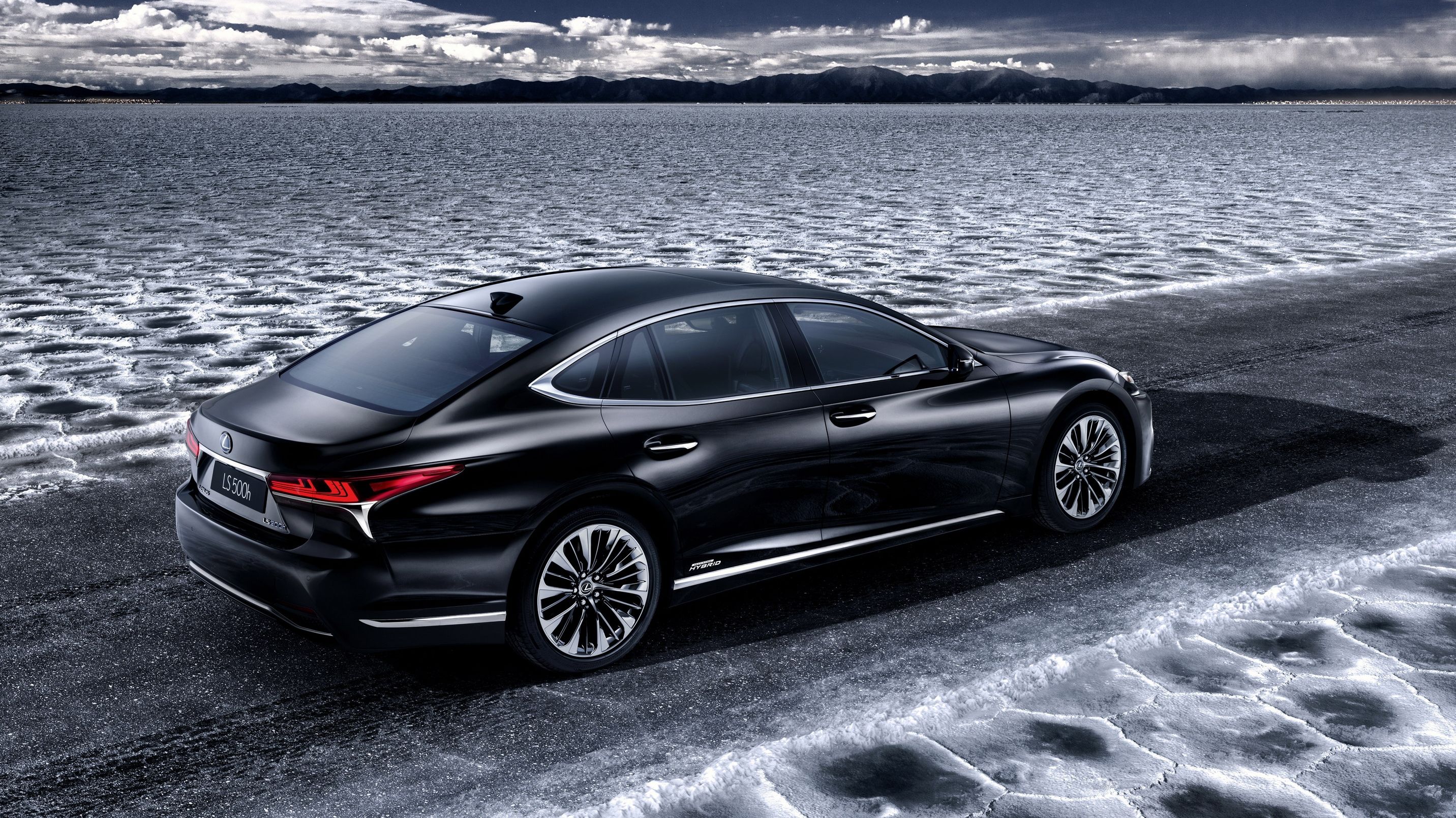 2018 Lexus LS 500h