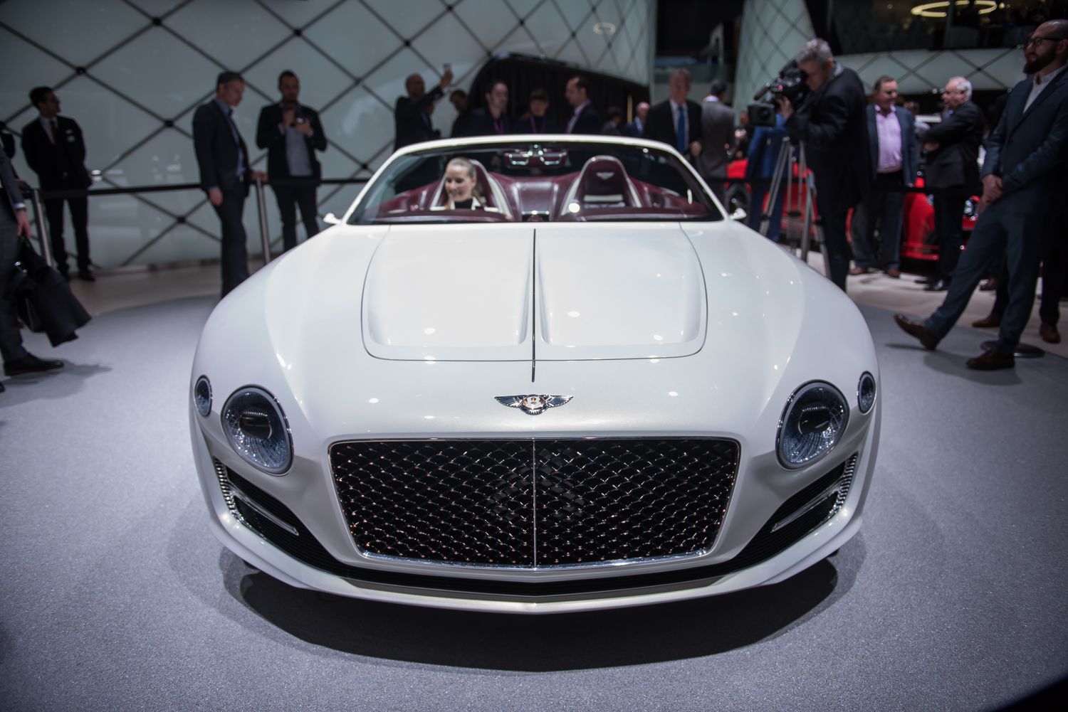 2017 Bentley EXP 12 Speed 6e Concept