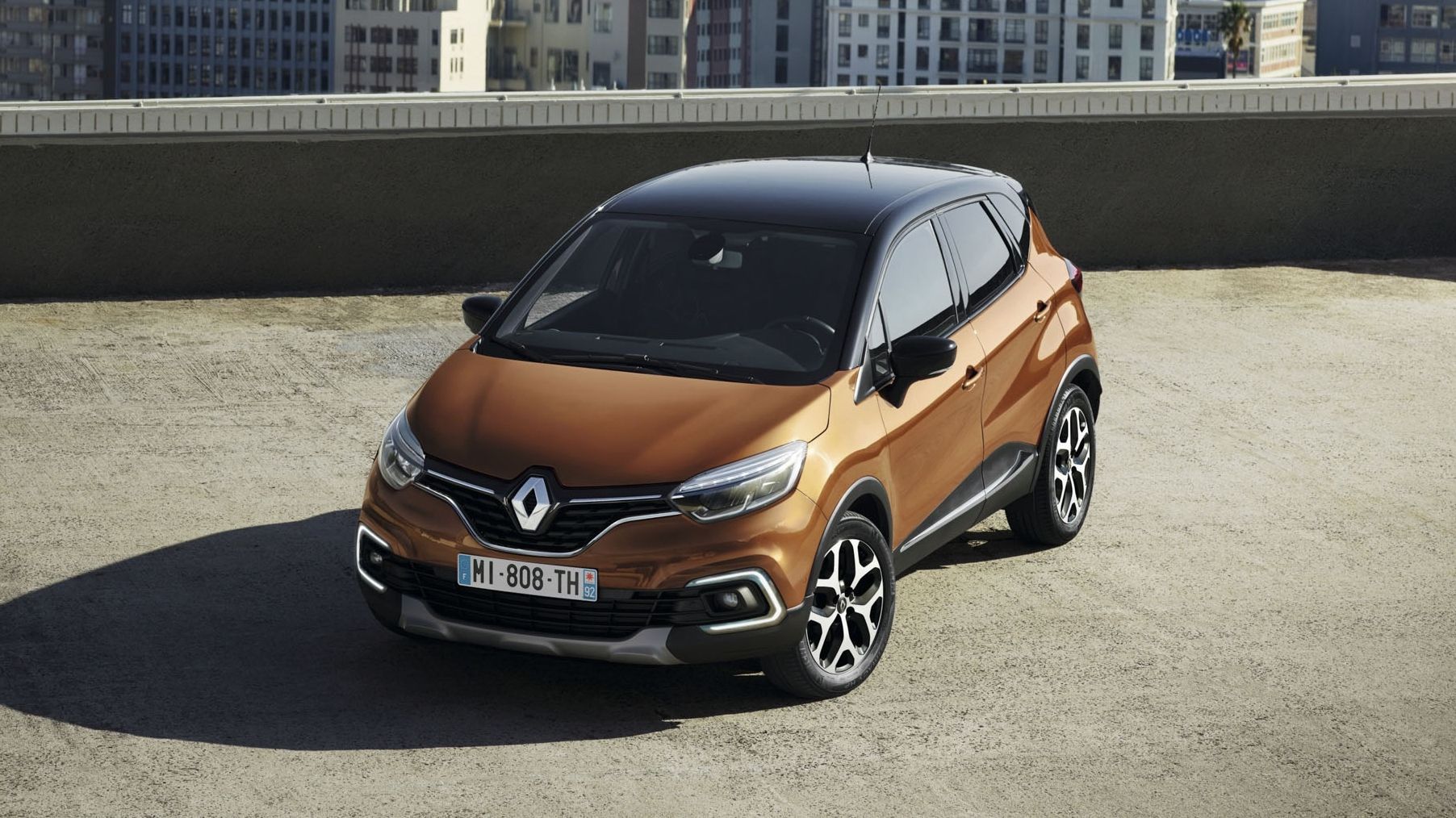 Renault Captur Gets Mild Tweaks and More Refined Interior