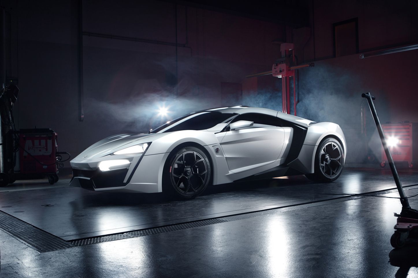 2013 W Motors Lykan Hypersport