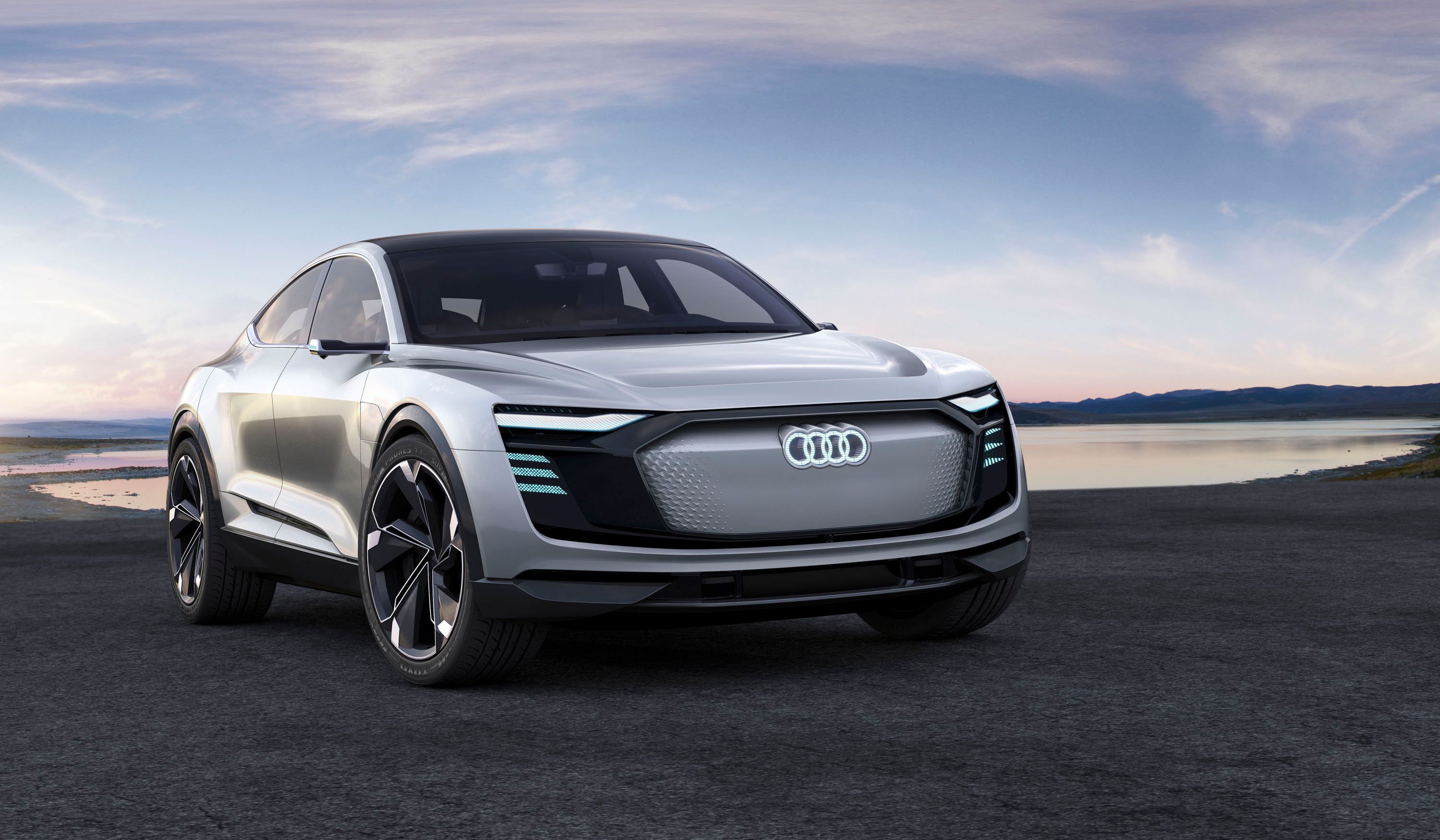 2017 Audi e-tron Sportback Concept