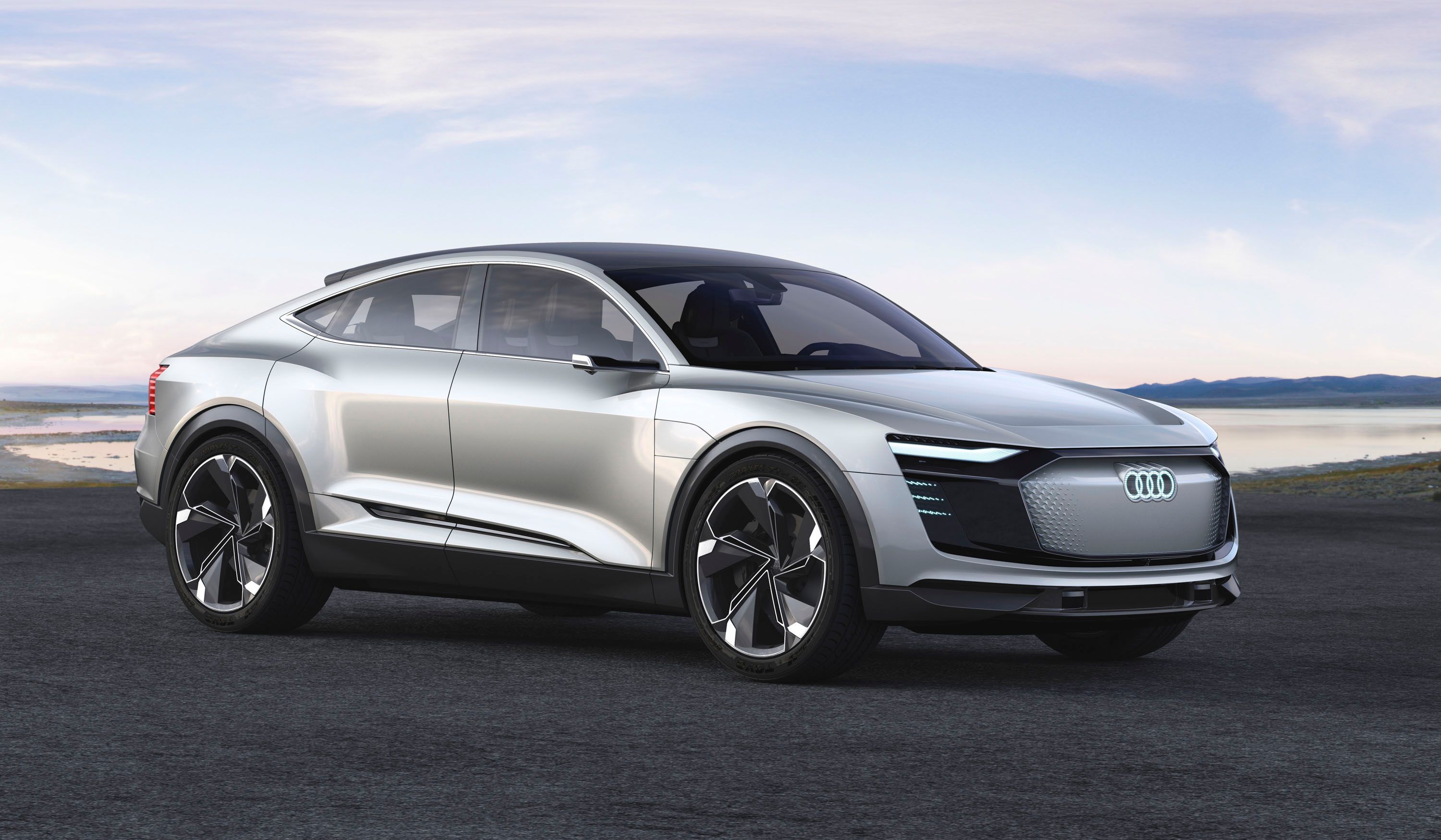 2017 Audi e-tron Sportback Concept