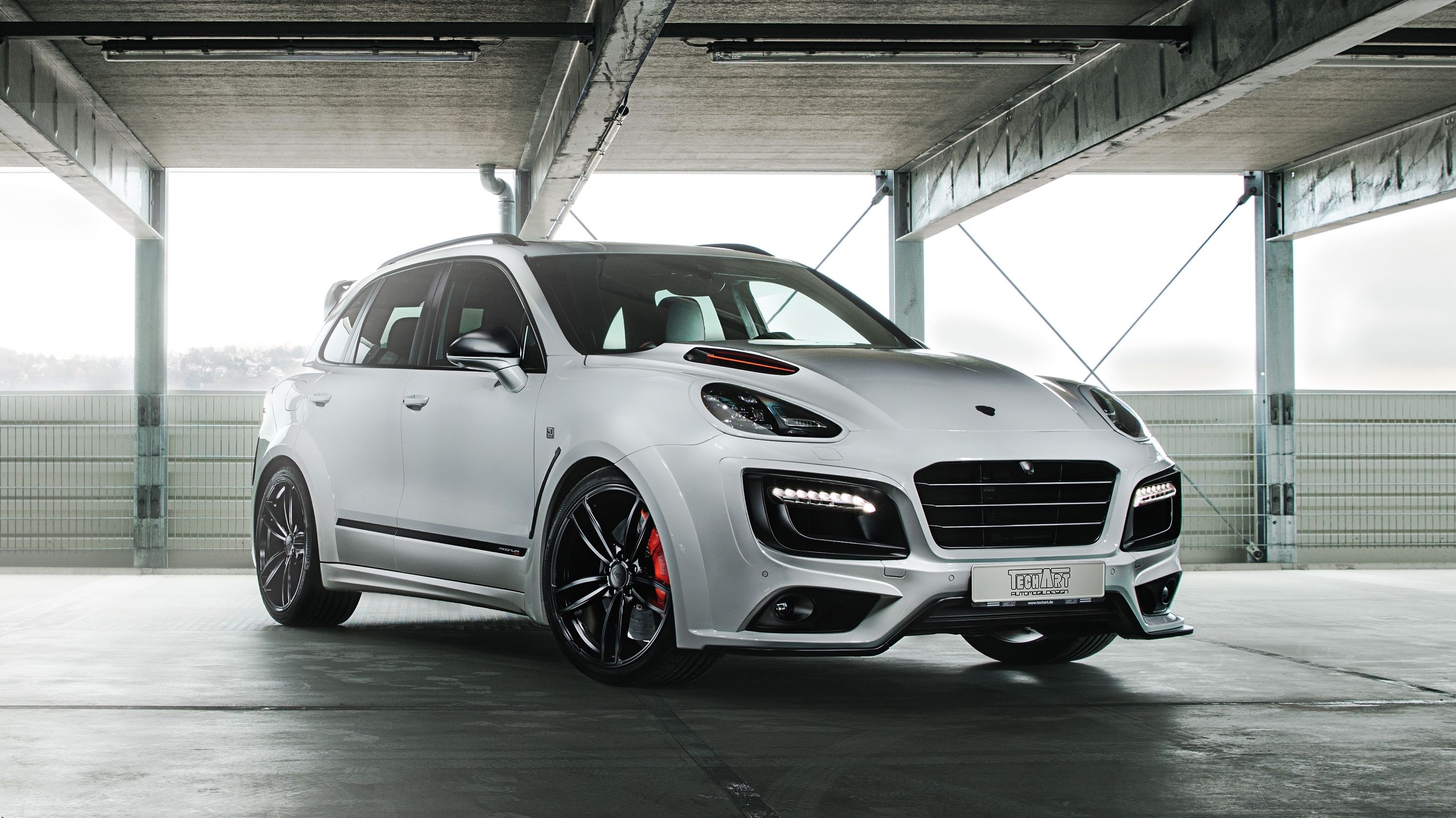 2017 Porsche Cayenne Turbo S Magnum Sport 