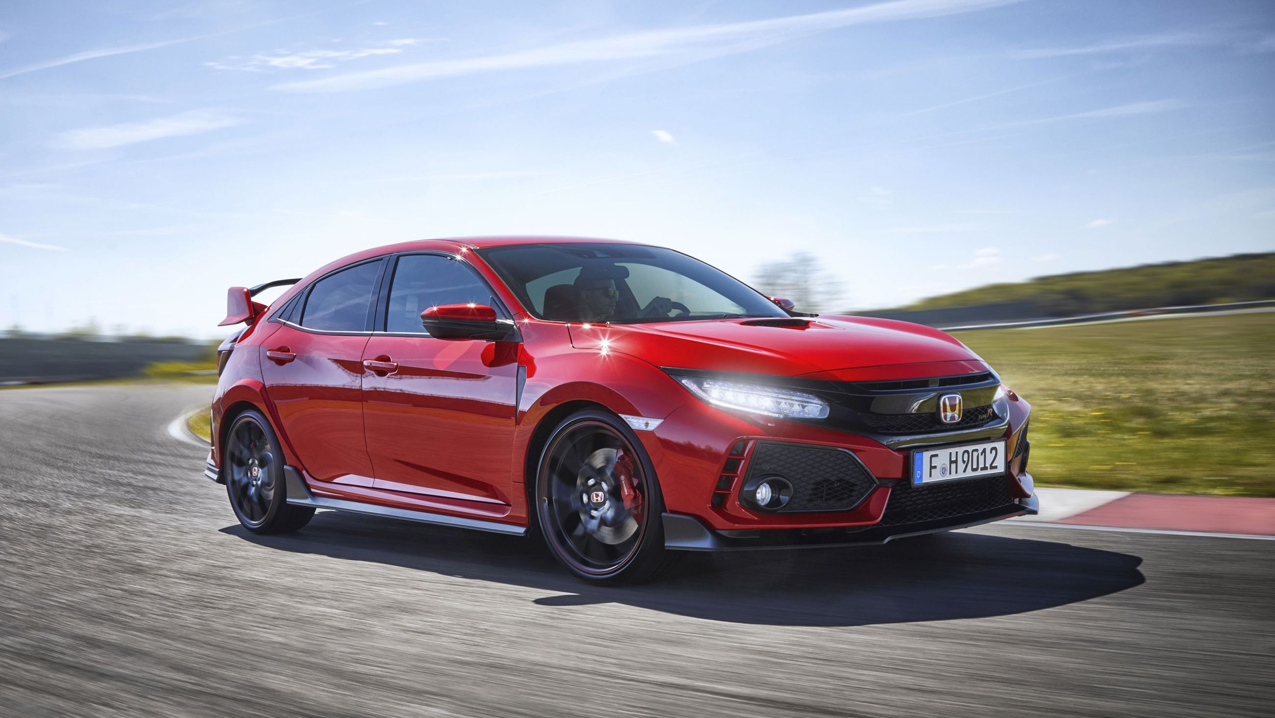 2020 James May Just Did the Best Video Review of the Honda Civic Type R That We've Ever Seen