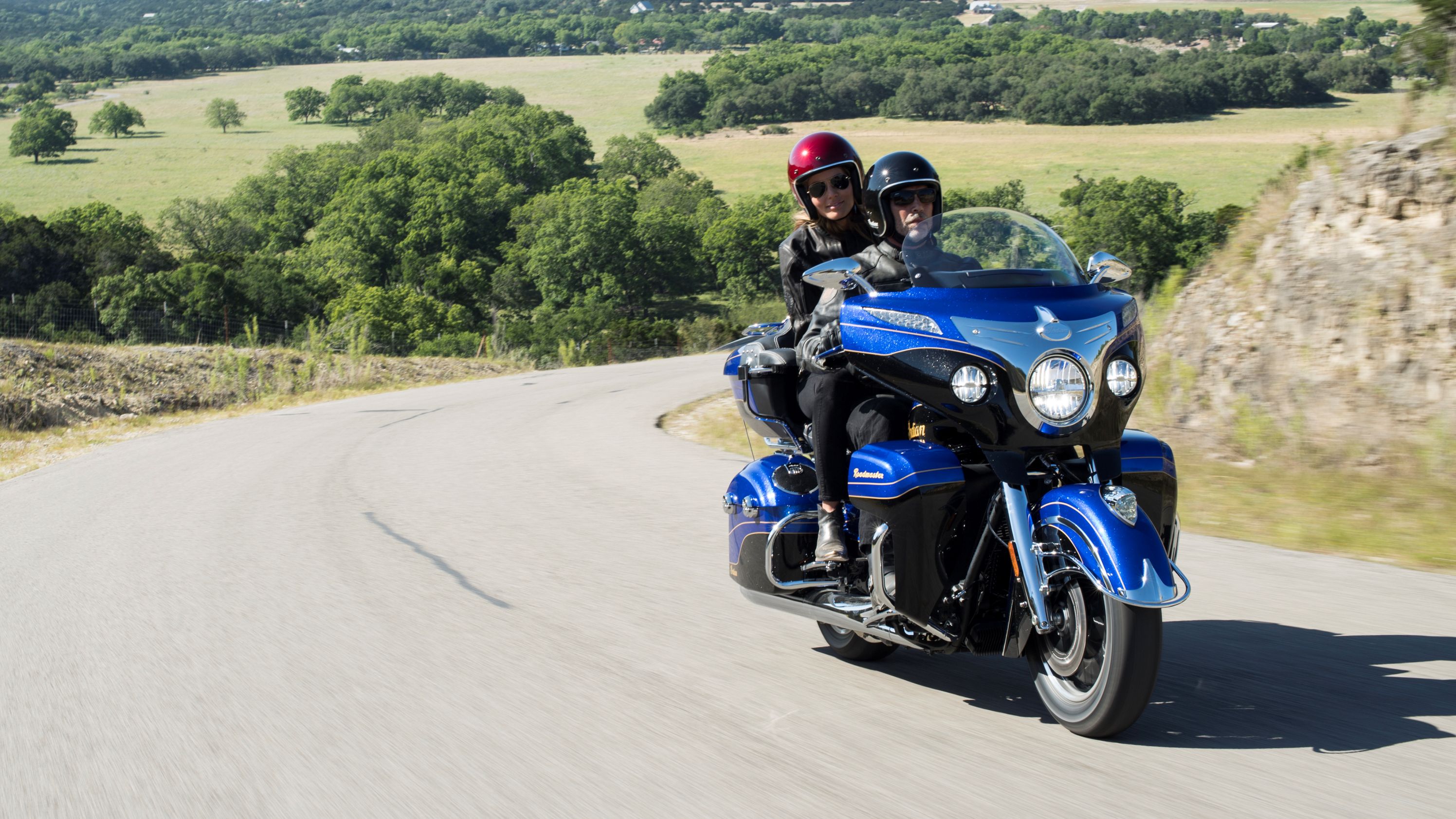 2018 Indian Motorcycle Roadmaster Elite - How Does It Stack Up To The Competition?