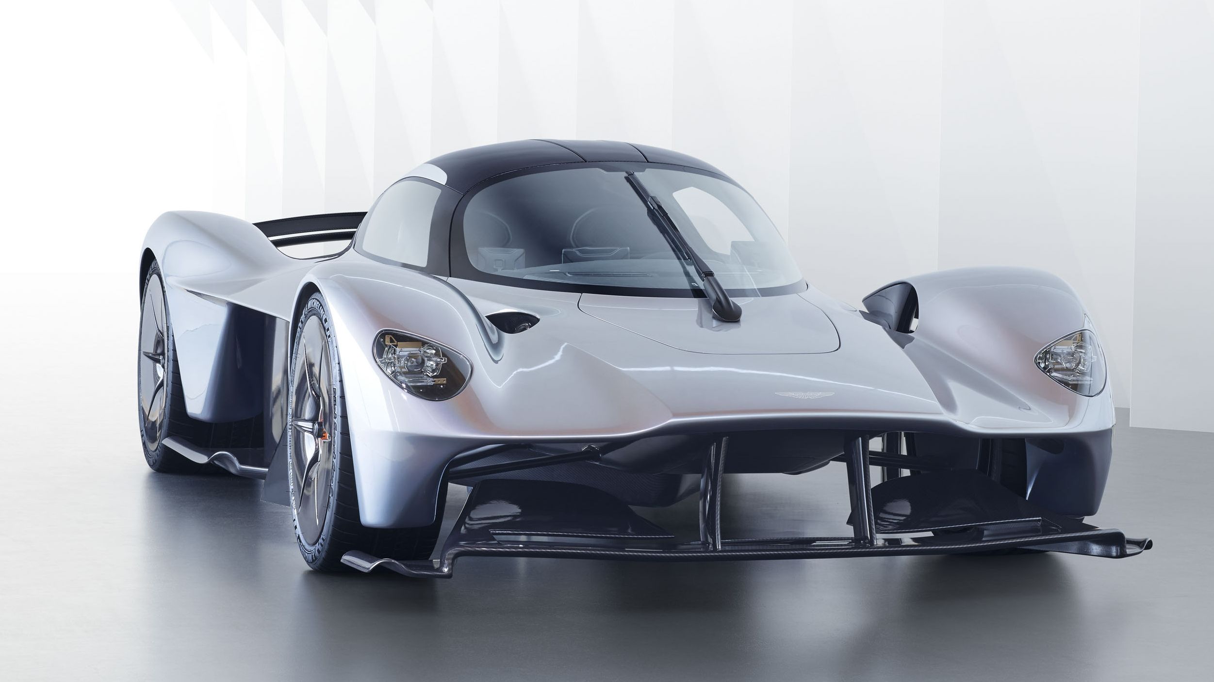 2018 Aston Martin Valkyrie Is Getting Ready For Its Close-up
