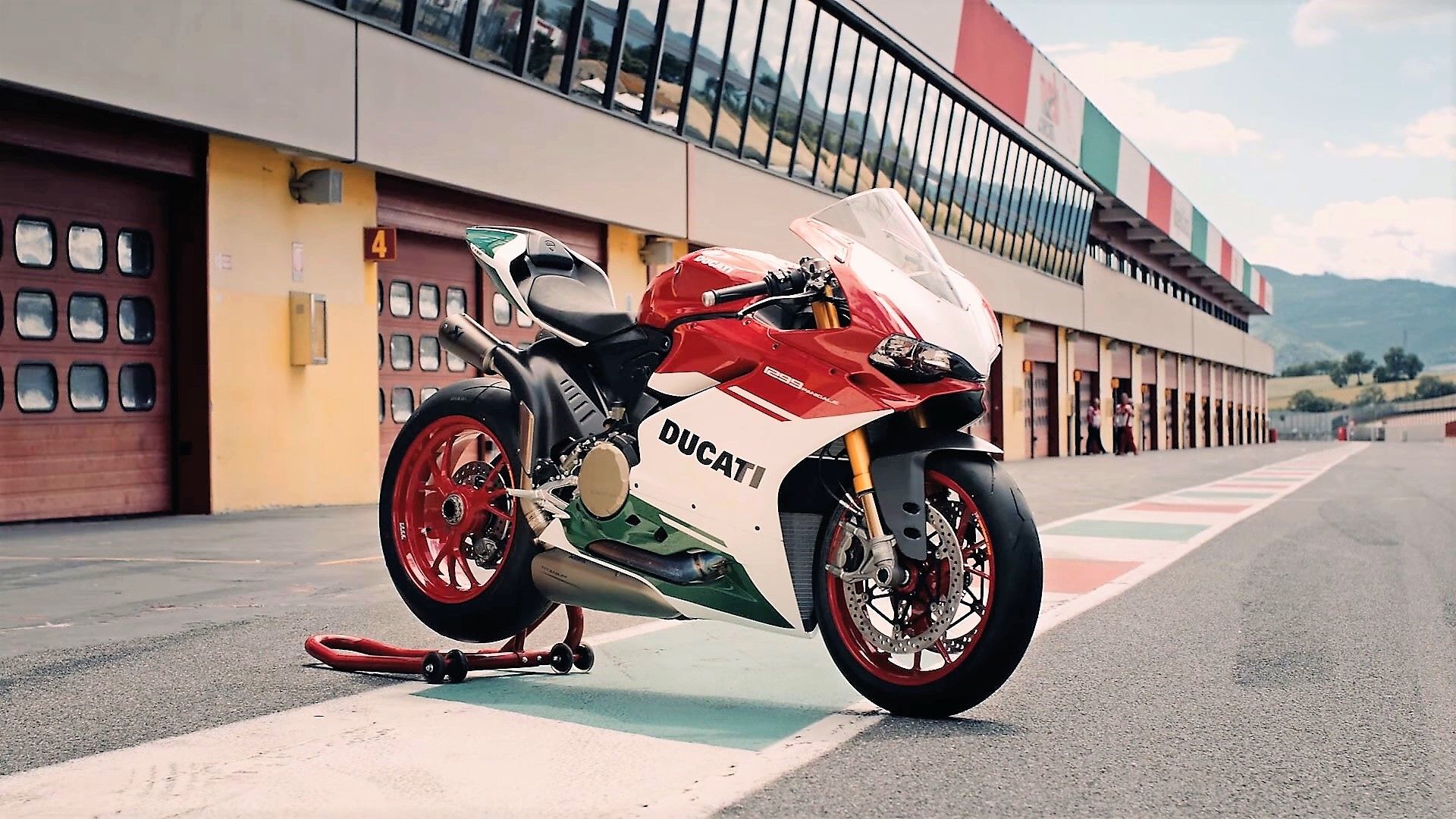 Ducati Panigale 1299 R