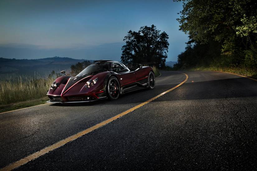 Pagani Zonda Fantasma Evo 1/18 - Peako 81514 - Résine - Neuf