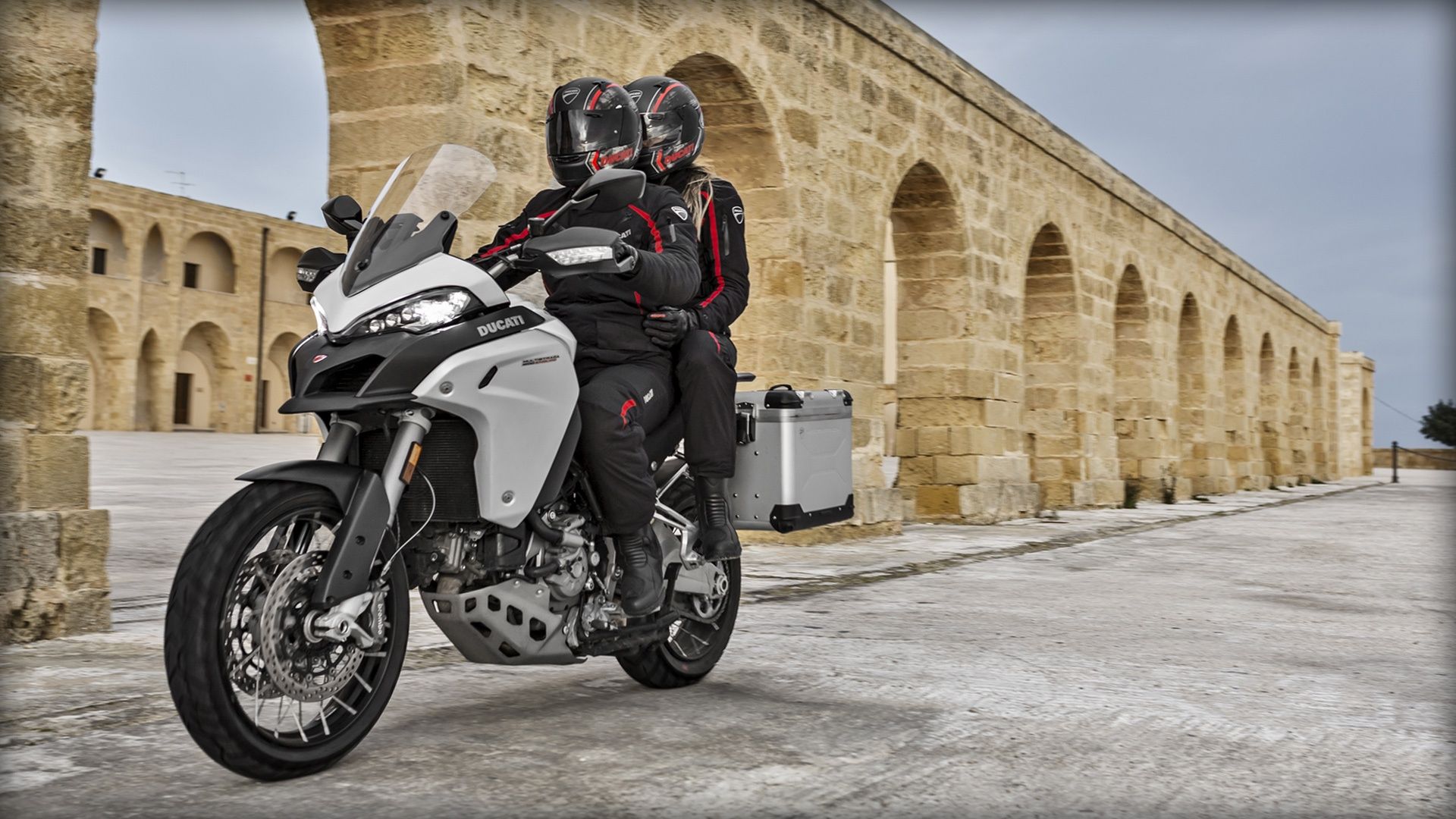 2017 - 2018 Ducati Multistrada 1200 Enduro / Enduro Pro