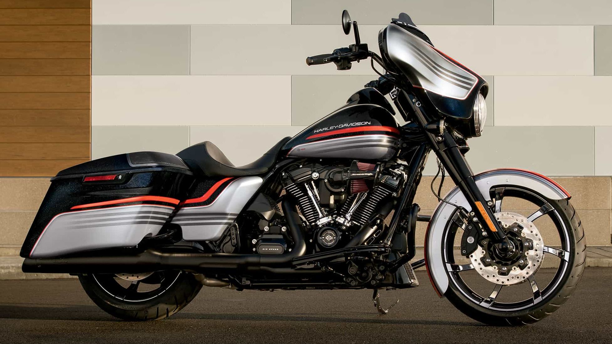 2018 Harley-Davidson Street Glide / Street Glide Special