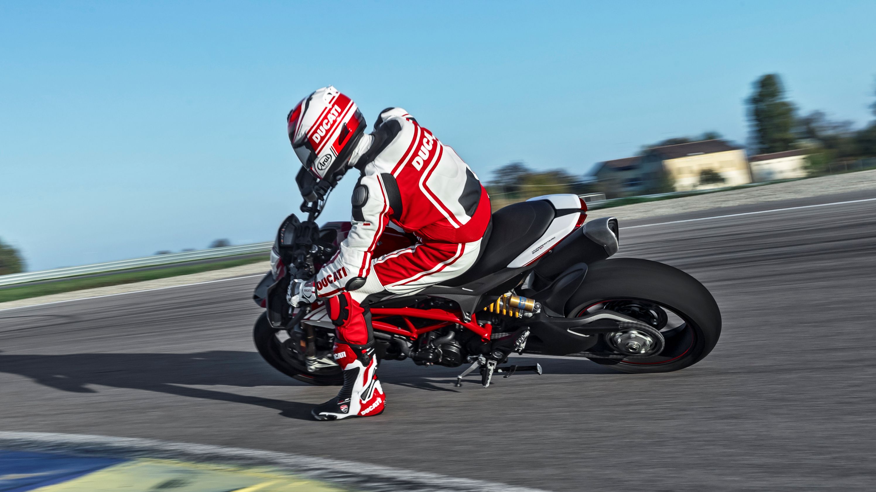 Hypermotard 939 SP | Millsport Motorcycles