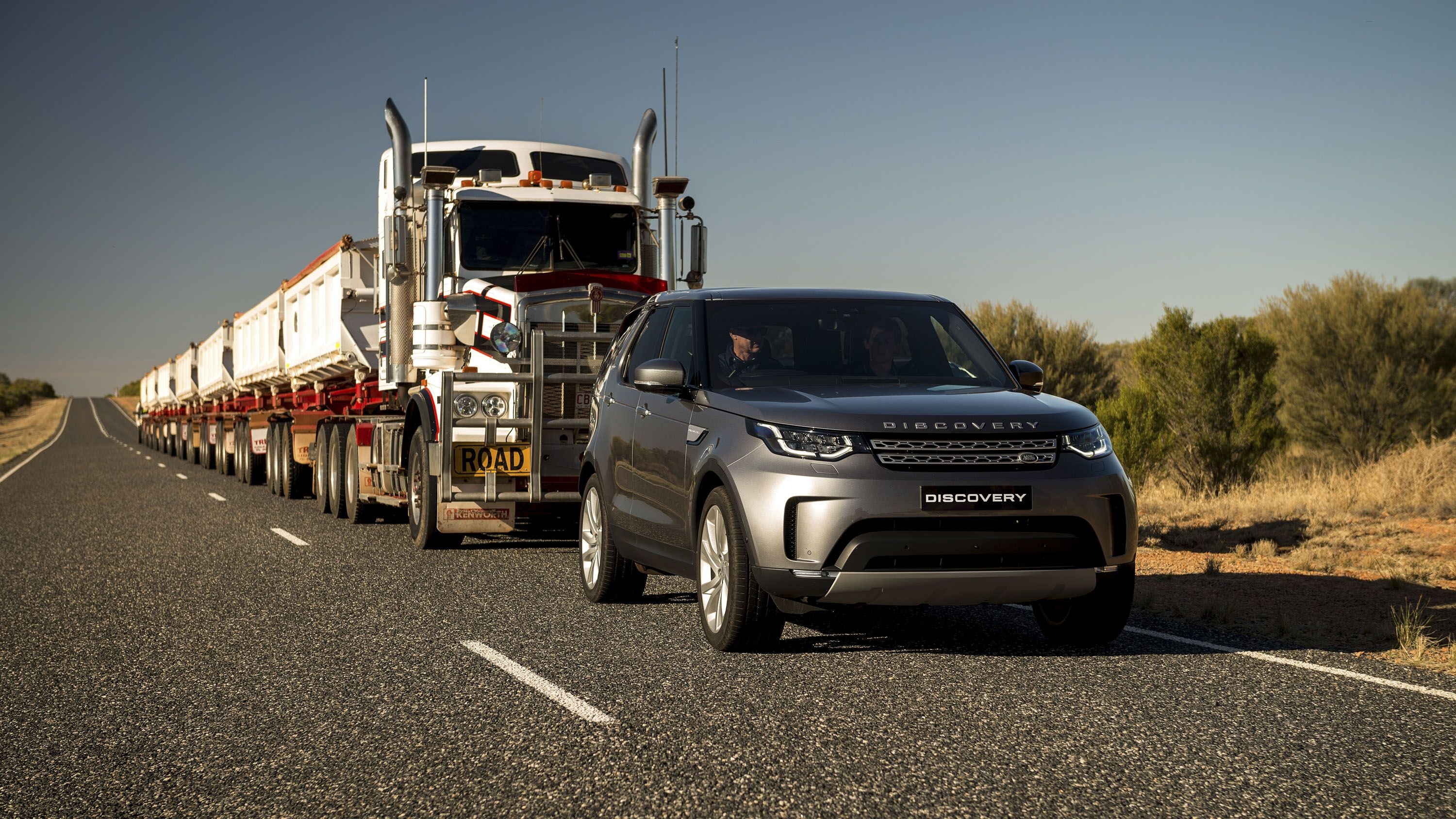 2018 Land Rover Discovery Turbodiesel Pulls 121-Ton, Seven-Trailer Semi Truck