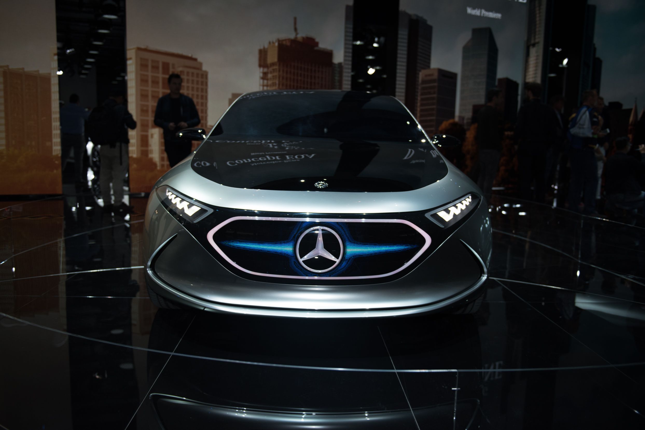 2017 Mercedes-Benz Concept EQA