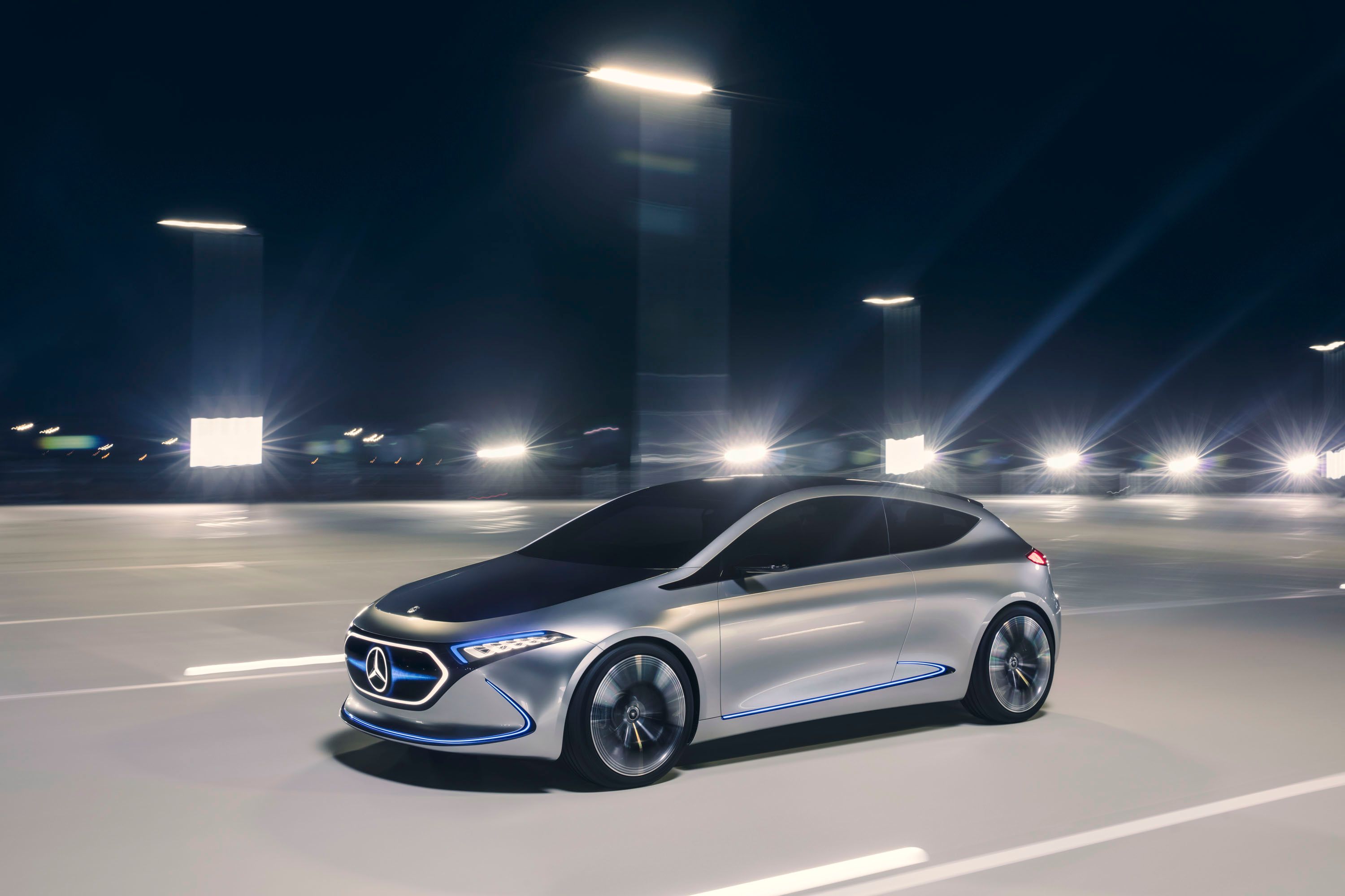 2017 Mercedes-Benz Concept EQA