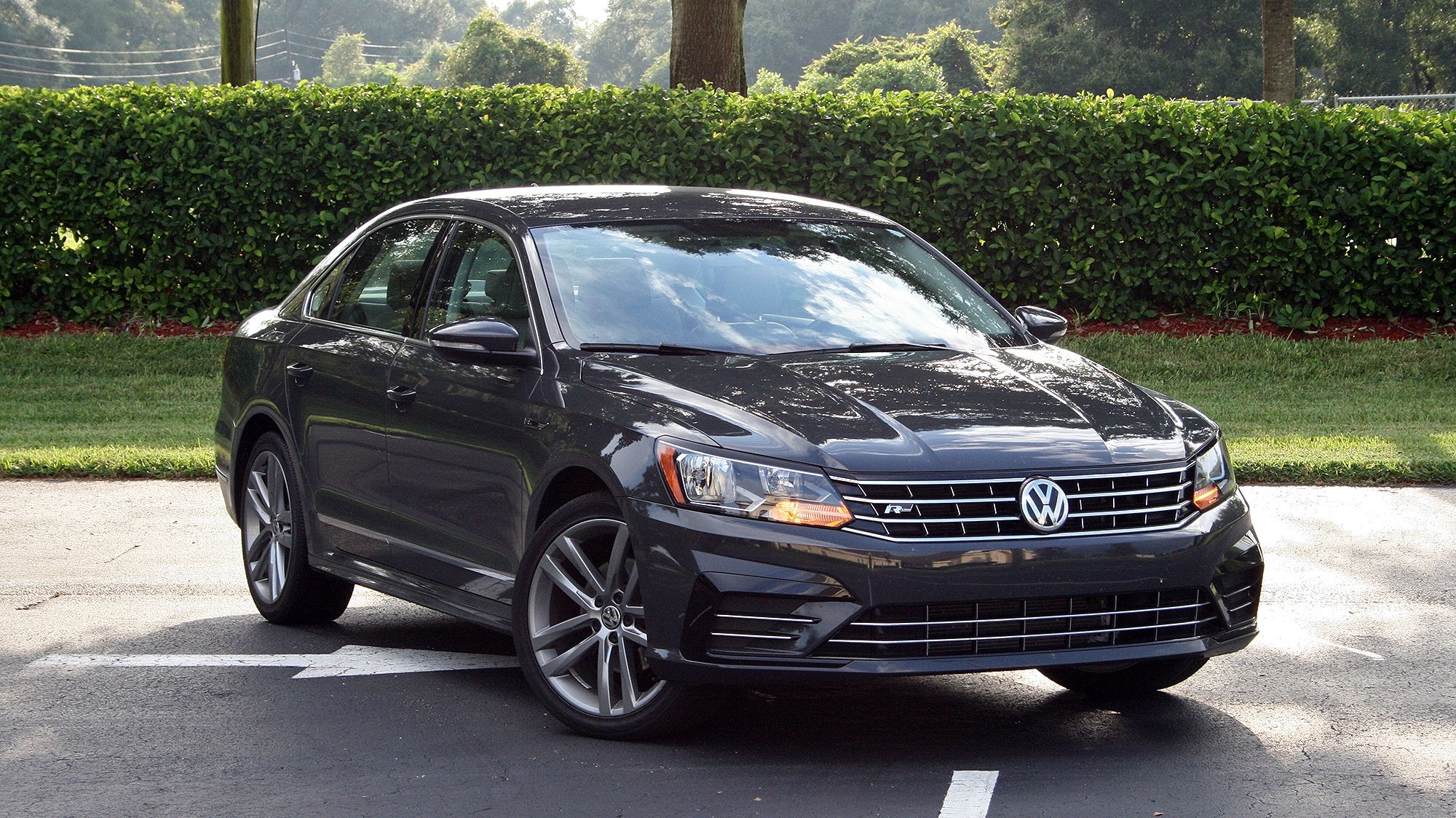 Review of the 2018 Volkswagen Passat TSI R-Line