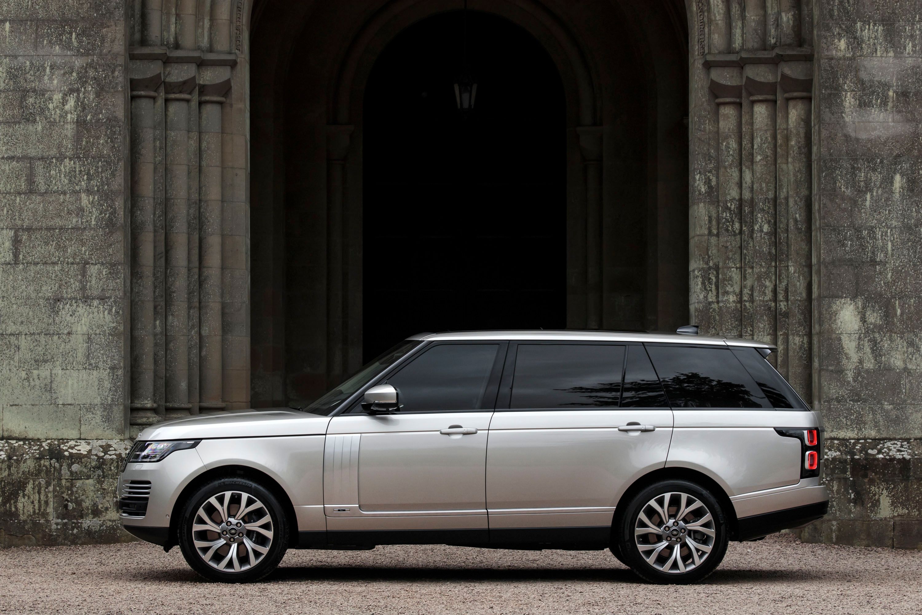 2019 Land Rover Range Rover P400e