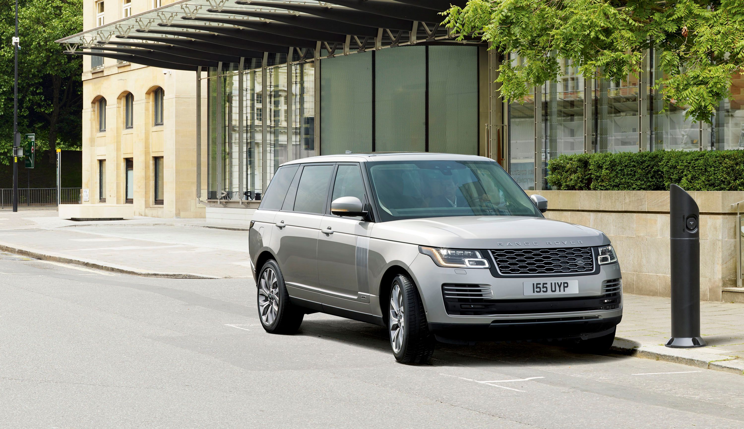 2019 Land Rover Range Rover P400e