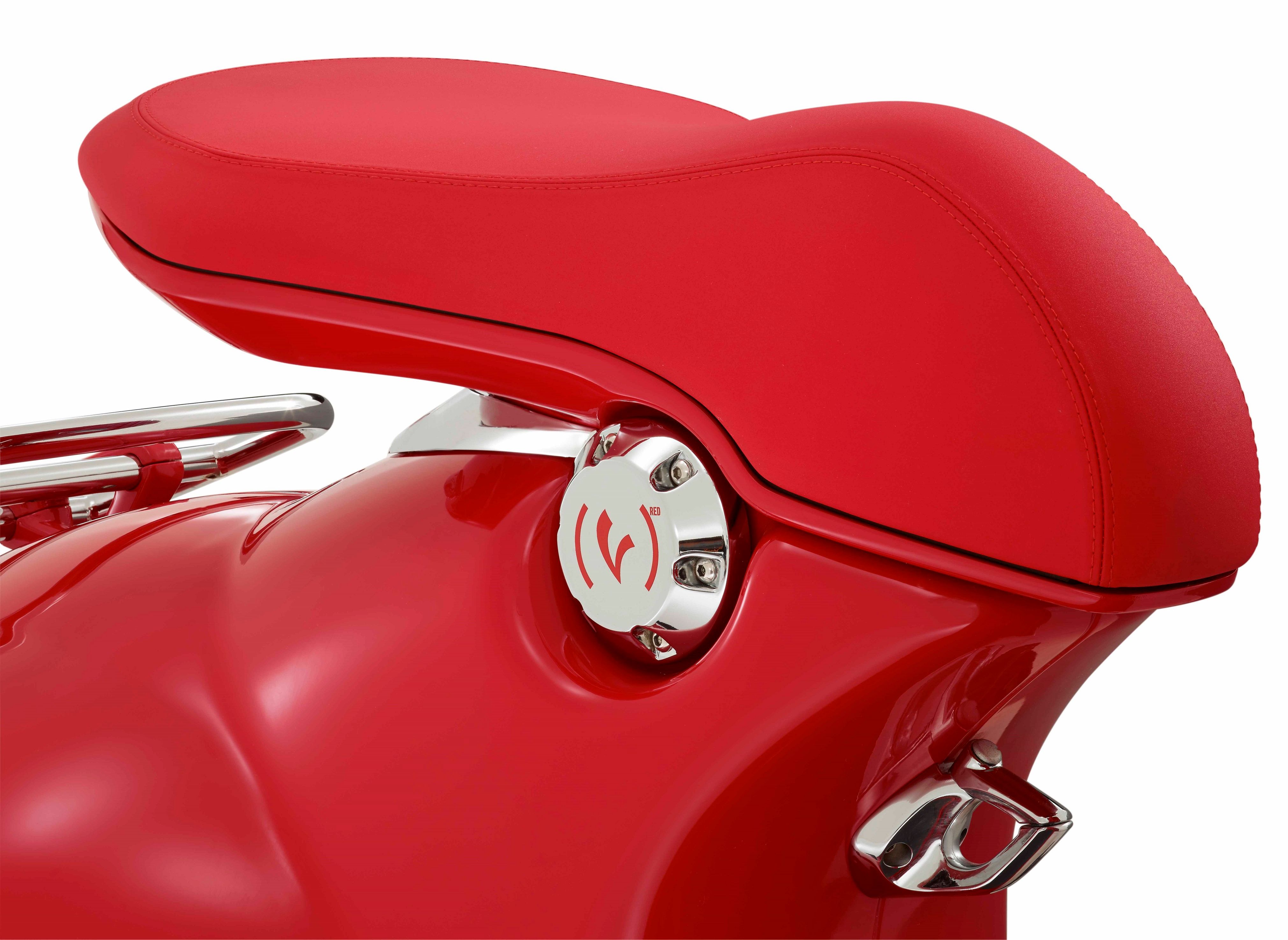 2016 2018 (Vespa 946) RED