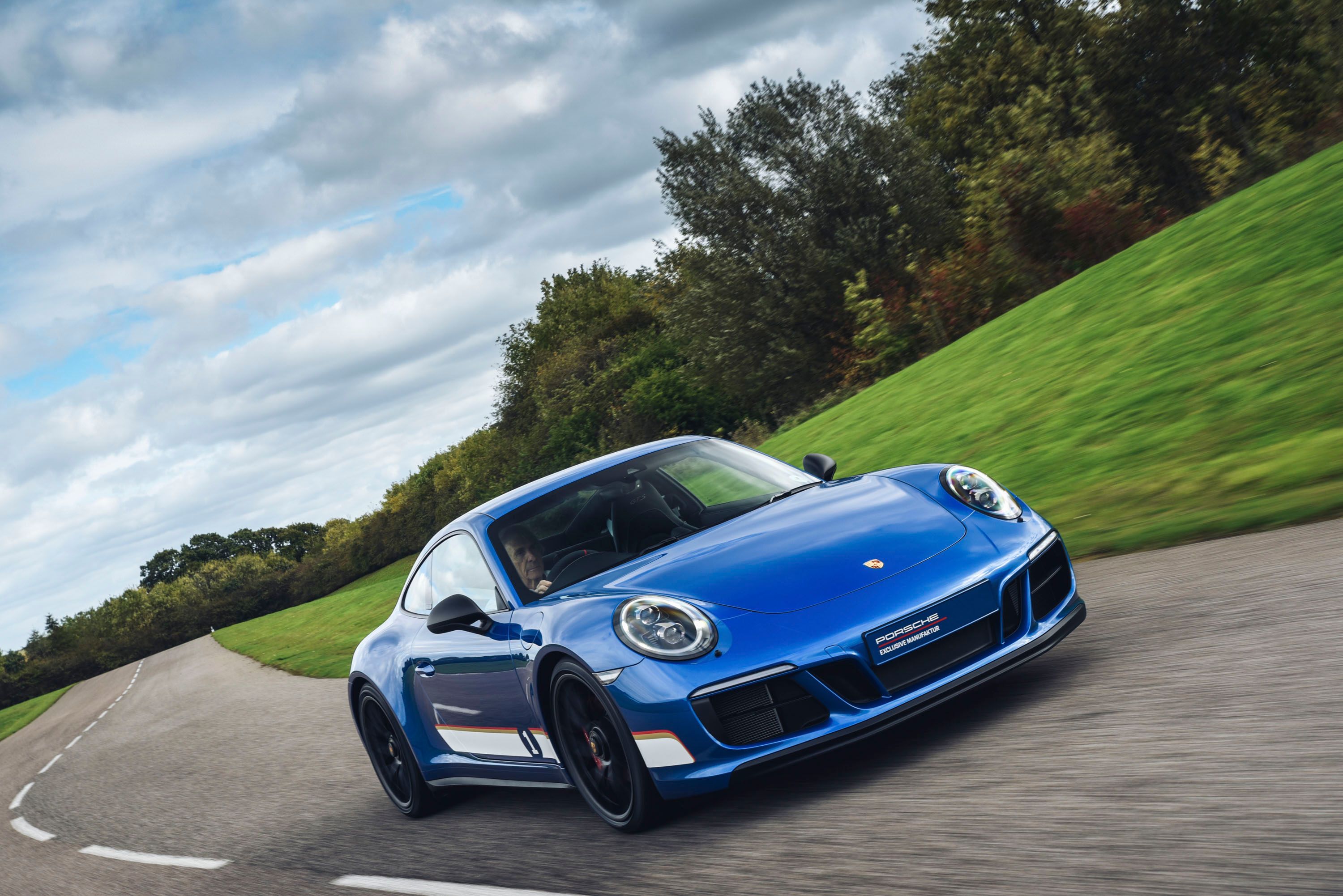 Porsche 911 Carrera 4 GTS British Legends Edition - Sapphire Blue