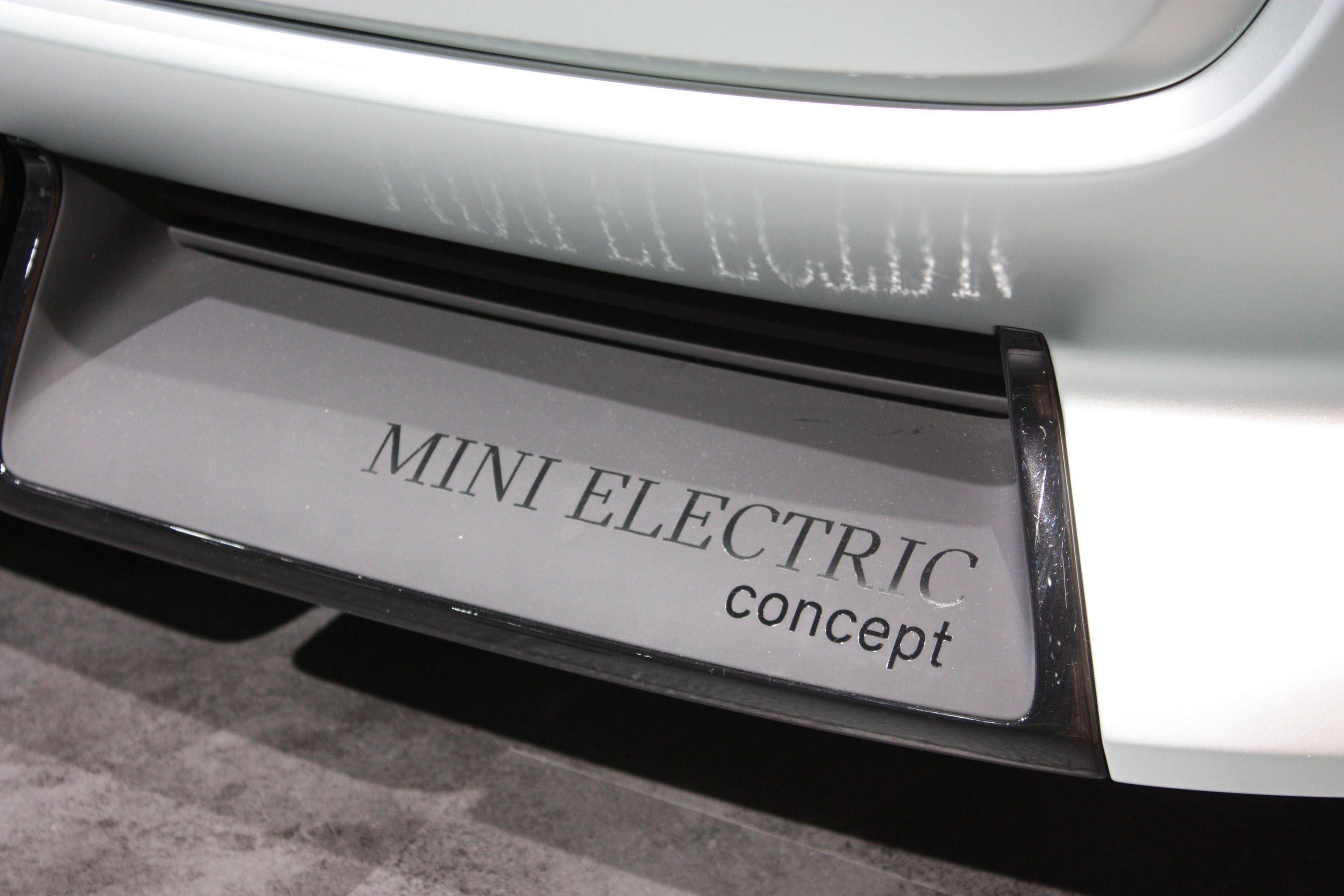 2017 MINI Electric Concept