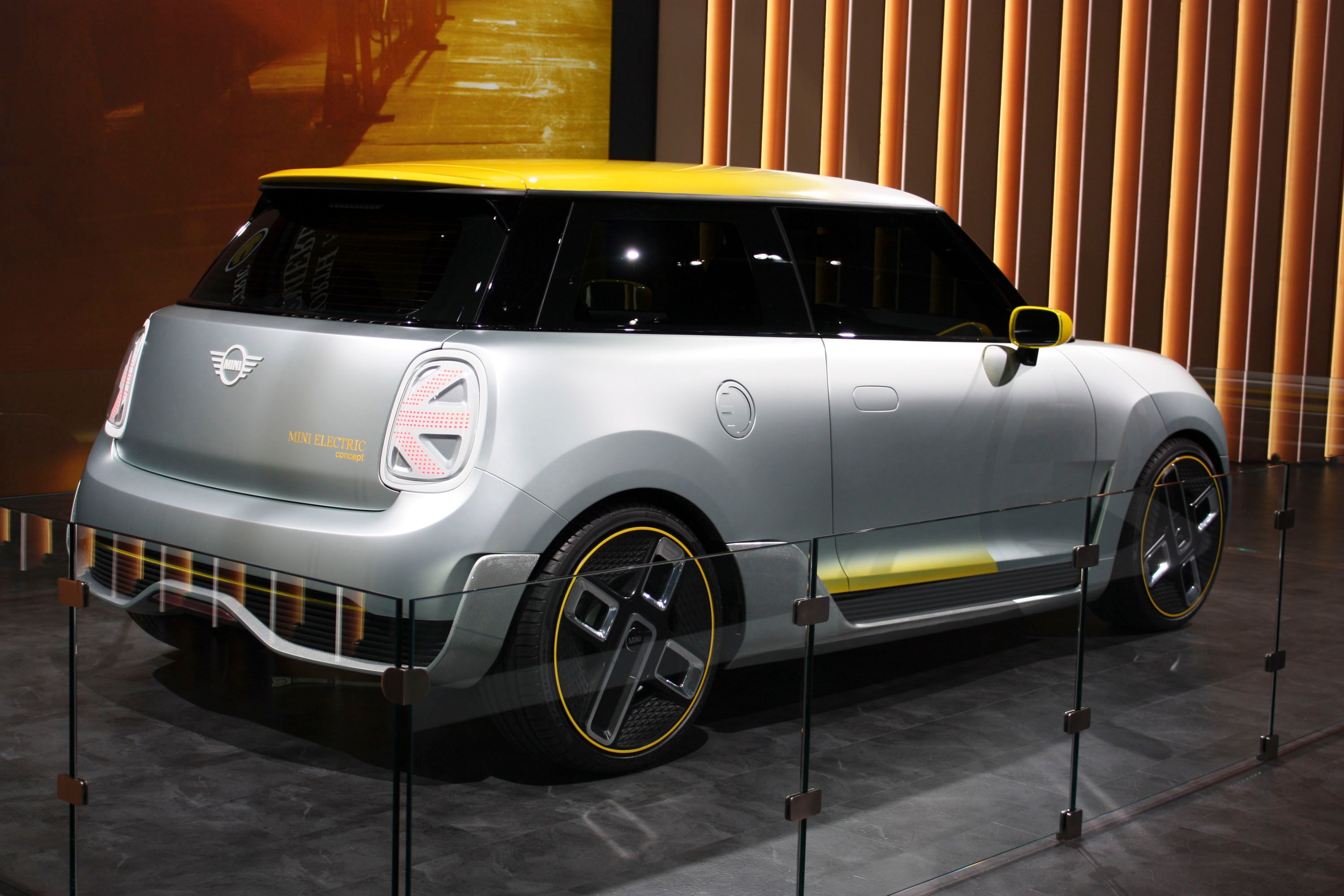 2017 MINI Electric Concept