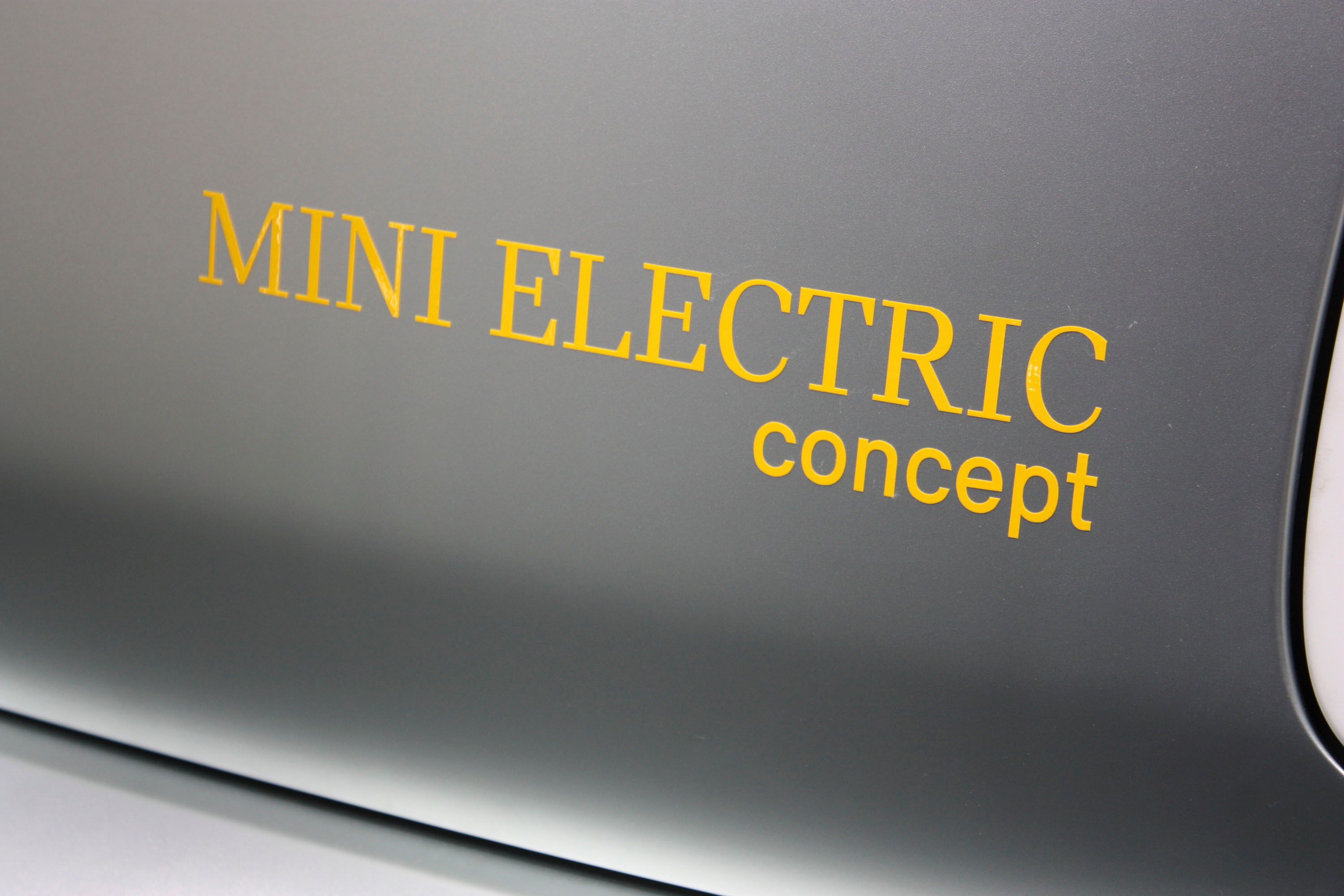 2017 MINI Electric Concept