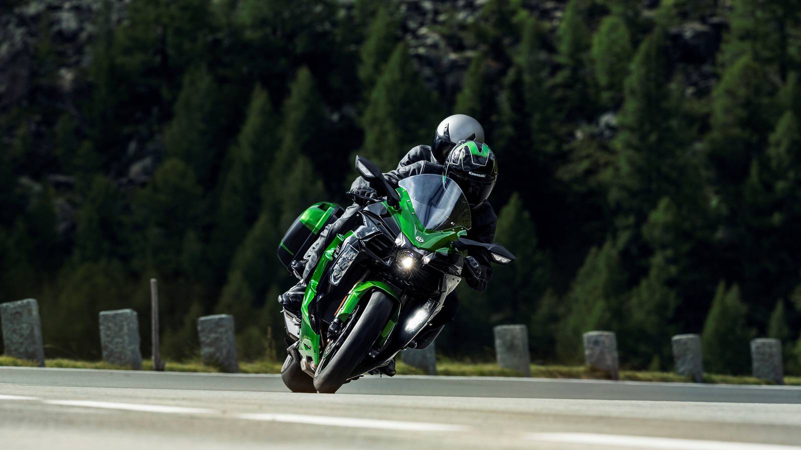 10 Most Practical Japanese Motorcycles That Still Look The Business