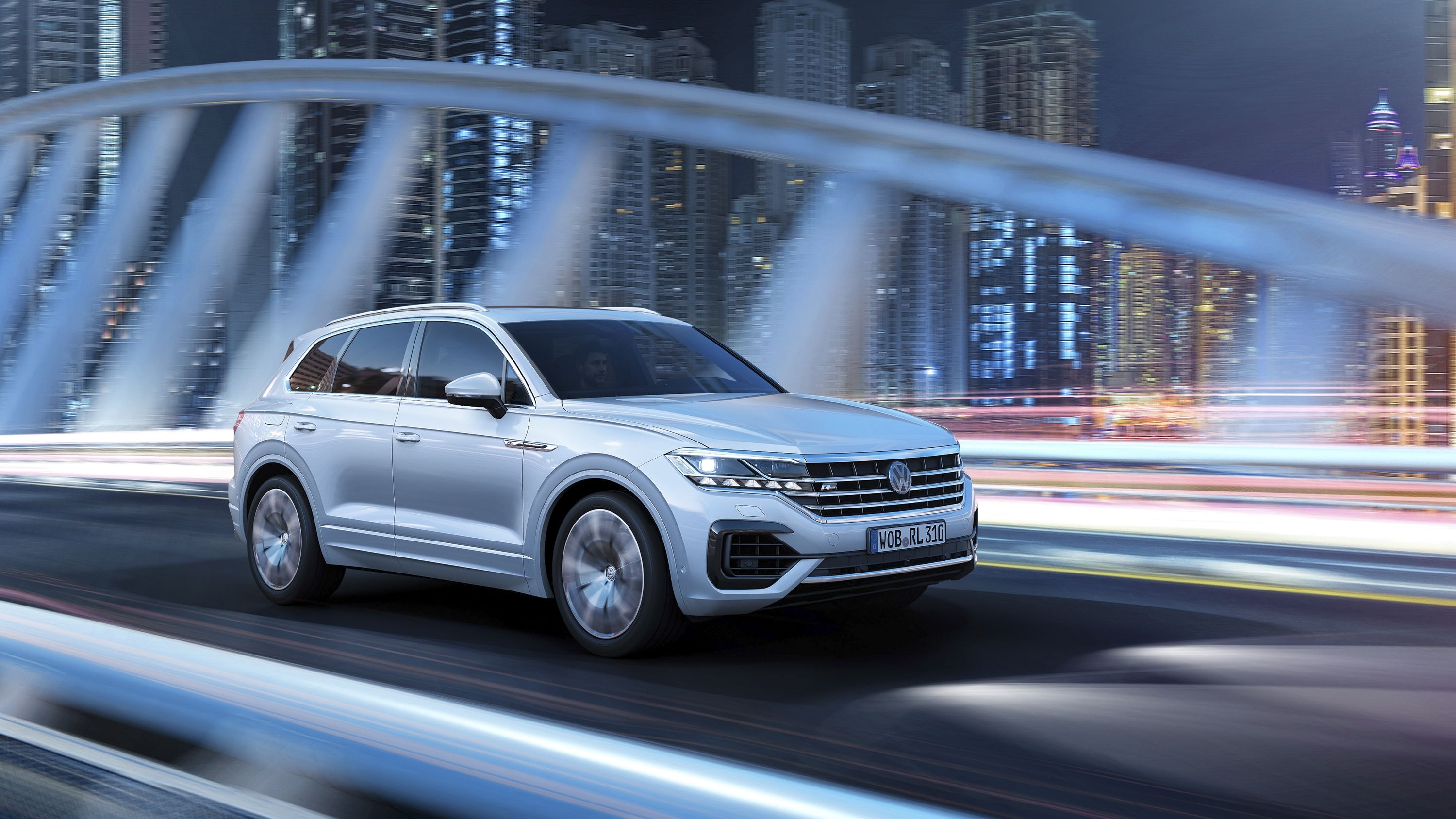 2019 The Volkswagen Touareg is Here, and It Puts the BMW X5 and Mercedes GLE to Shame