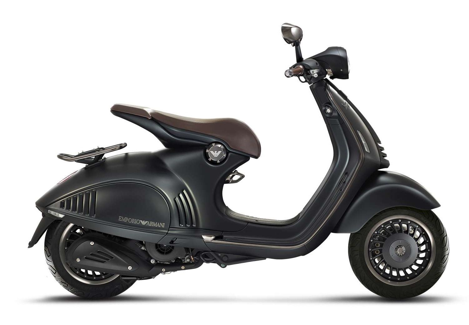 2017 Vespa 946 Emporio Armani Edition