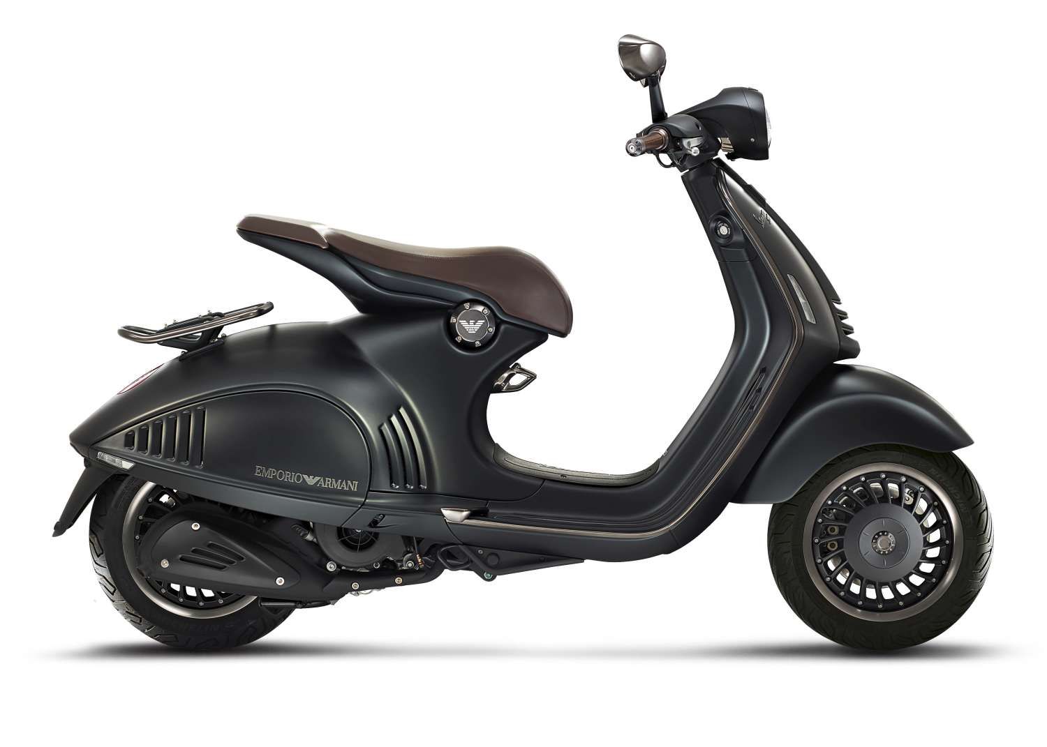 2017 Vespa 946 Emporio Armani Edition