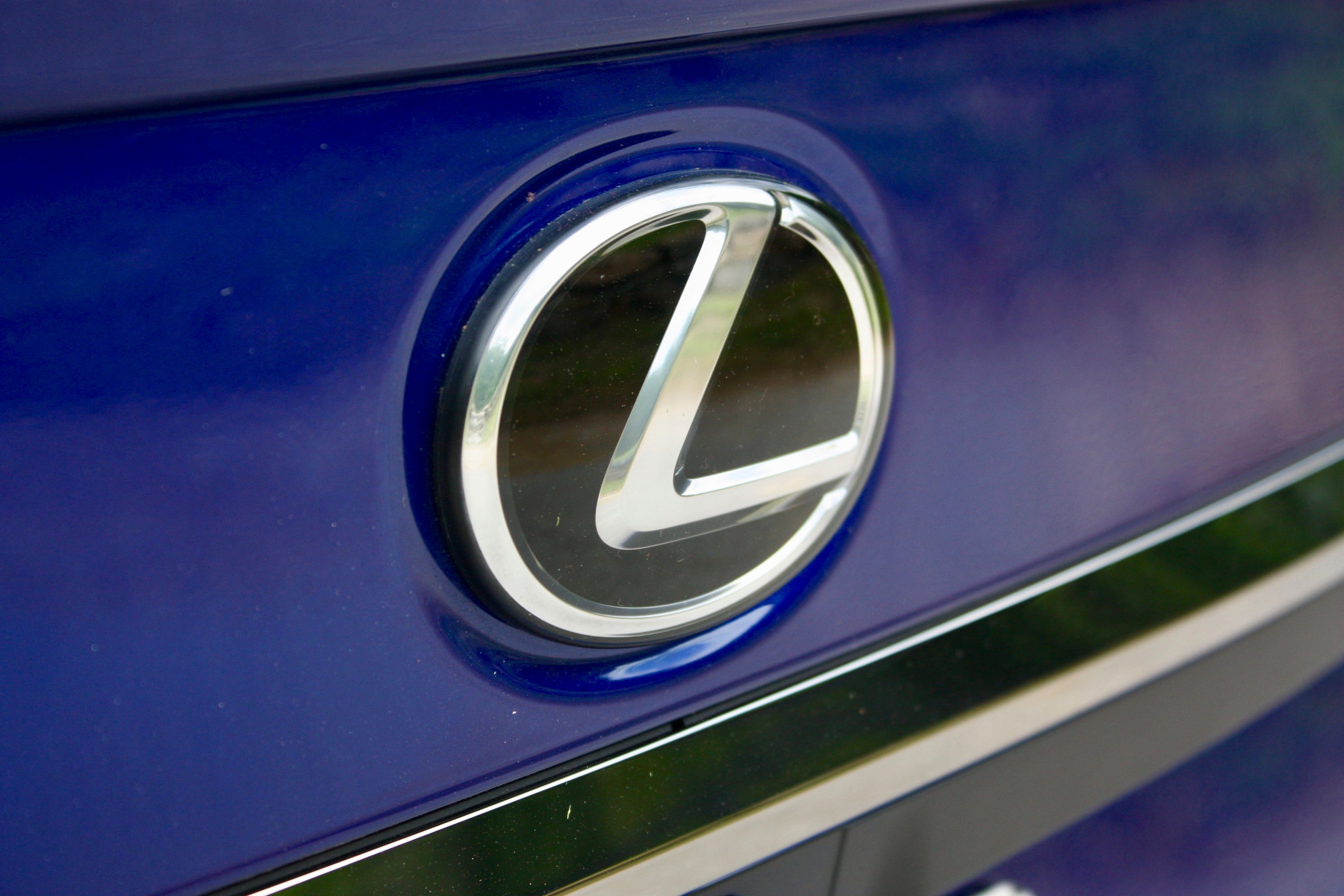 2019 Lexus ES - Driven