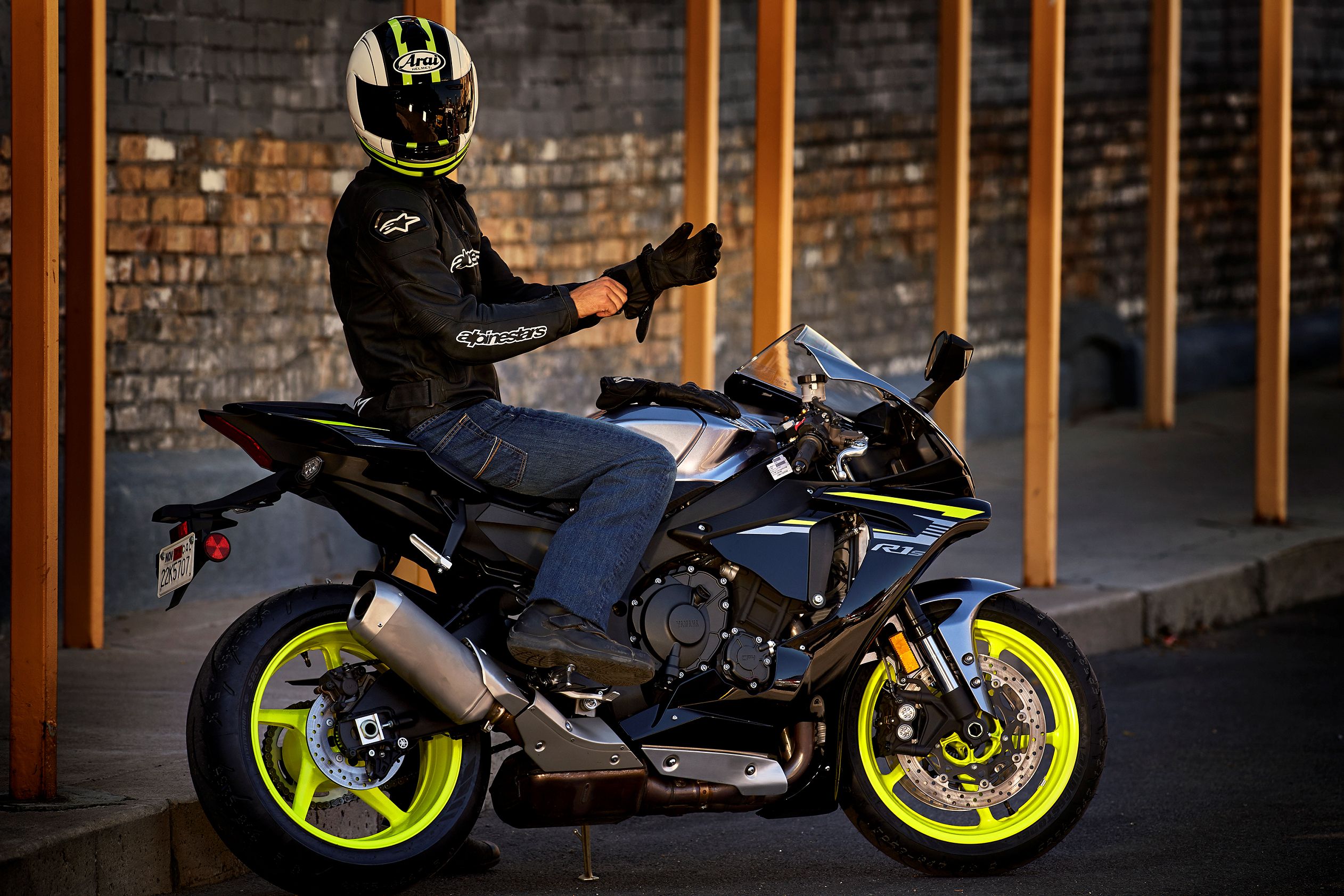 2018 Yamaha R1S
