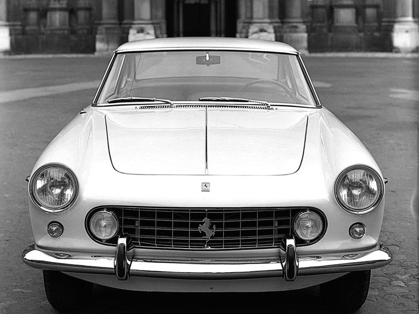 1960 - 1963 Ferrari 250 GT 2+2 (GTE)