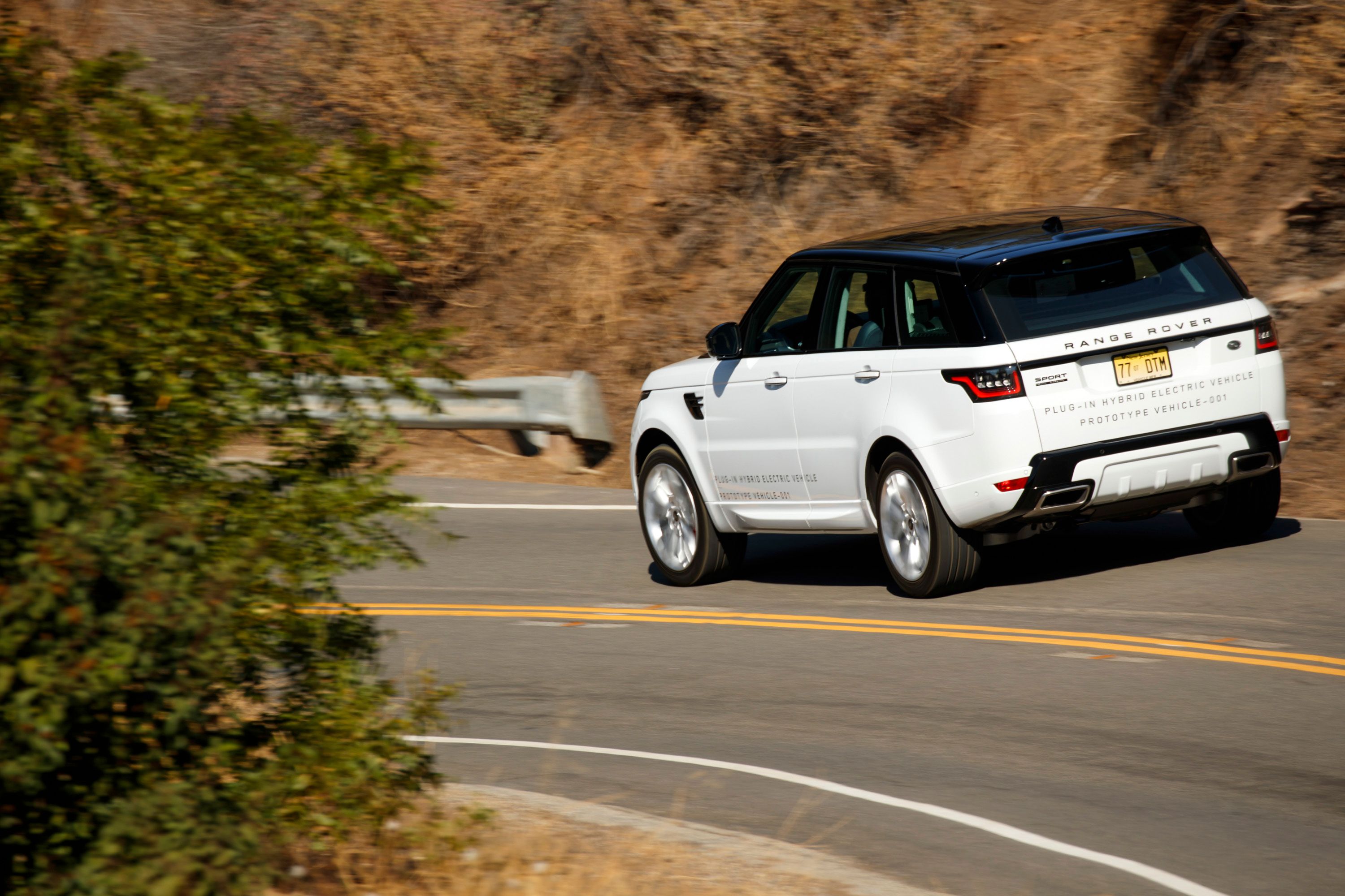 2019 The Range Rover Sport P400e Plug-In Hybrid Can Drive Using Electricity Alone