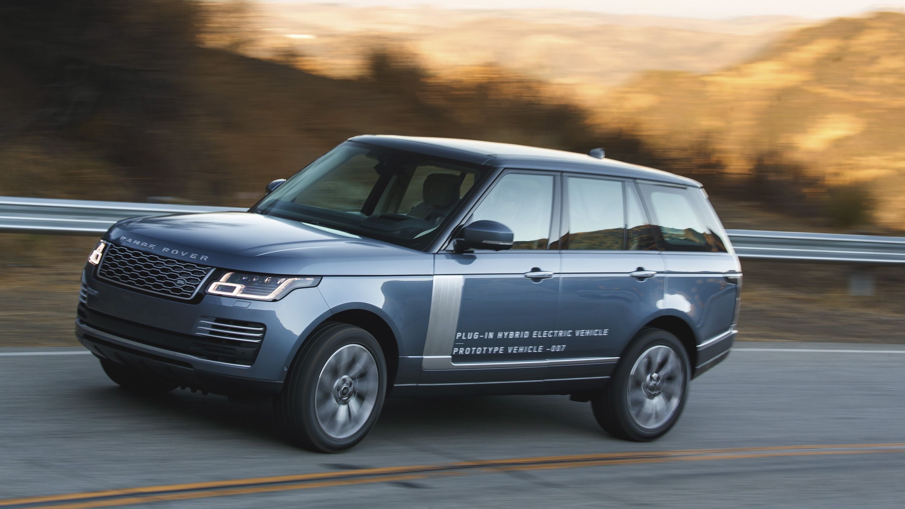2018 The Range Rover Sport P400e Plug-In Hybrid Can Drive Using Electricity Alone