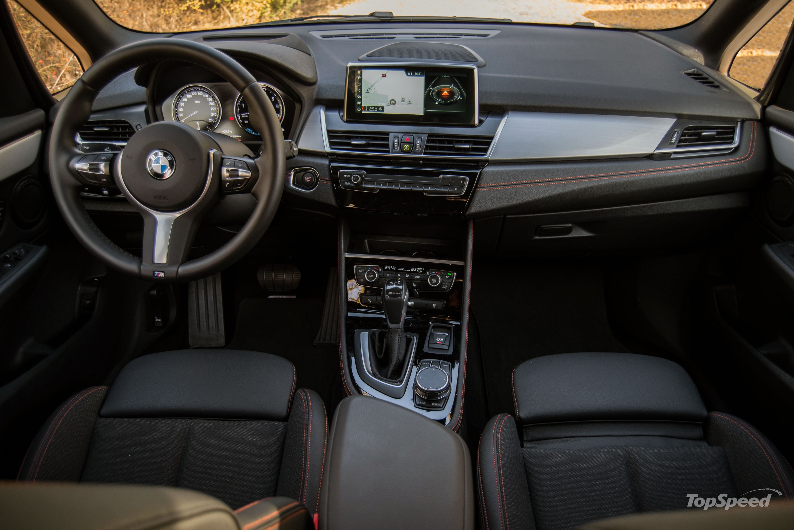 2018 BMW 225xe iPerformance plug-in hybrid - Driven