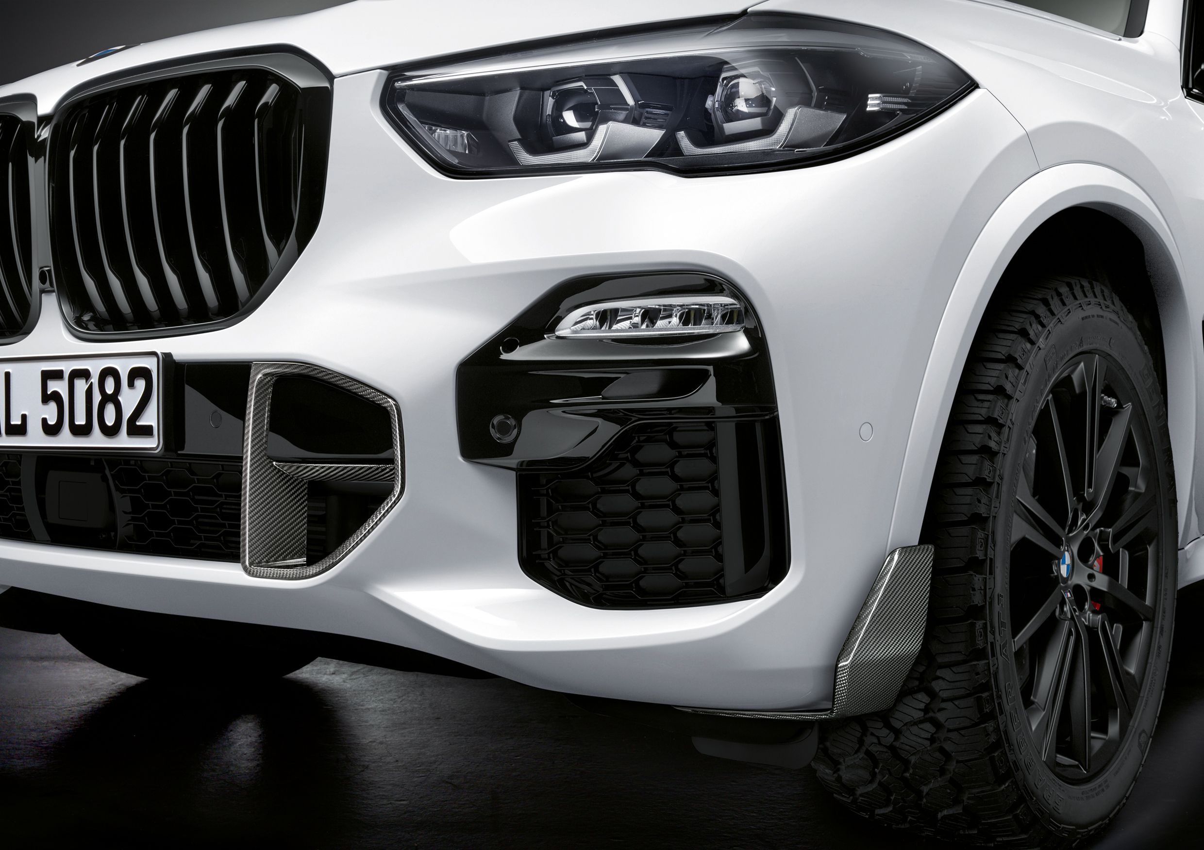 2019 BMW X5 with M Performance Parts