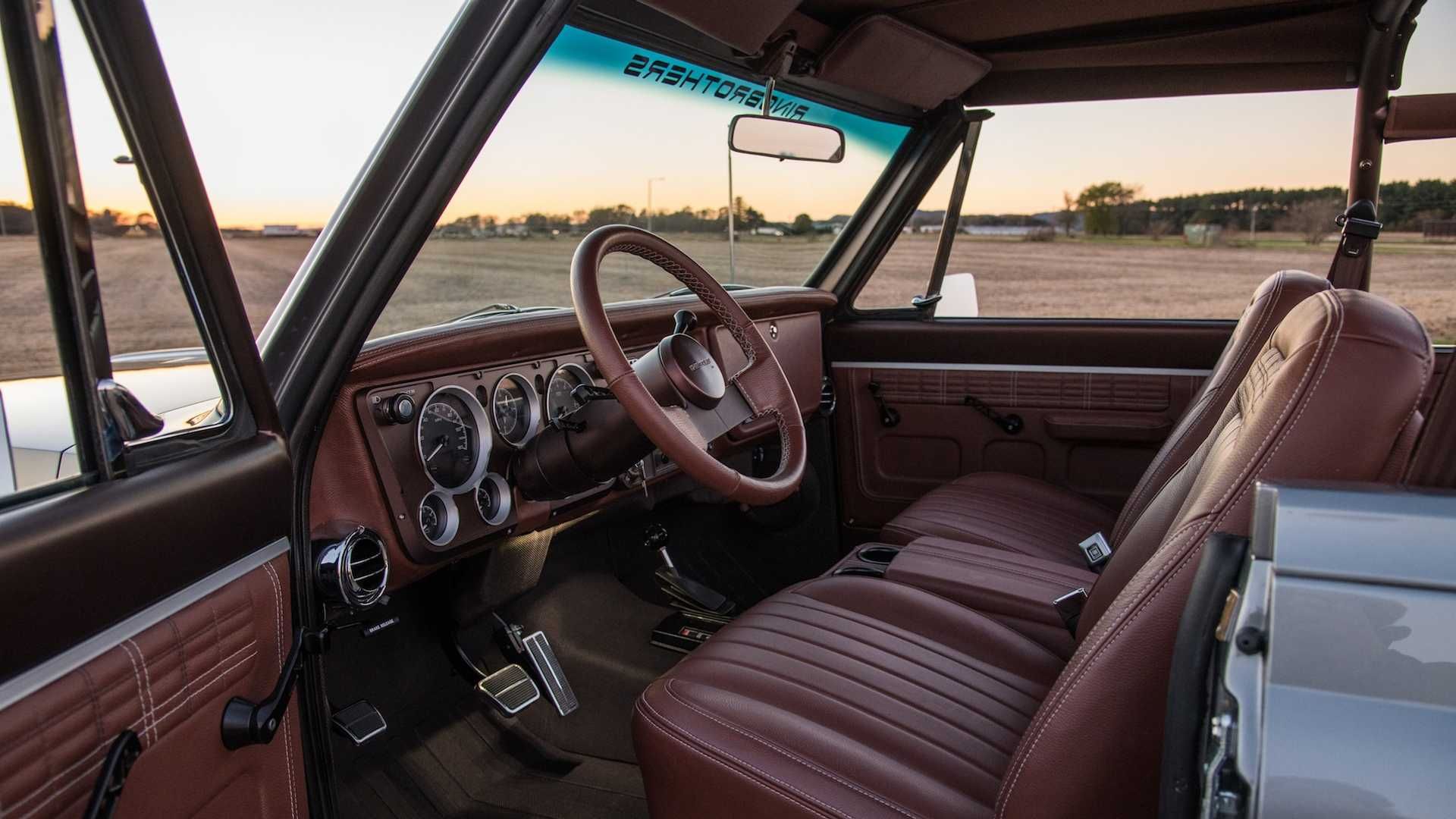 2018 K5 Chevy Blazer Restomod by Ringbrothers