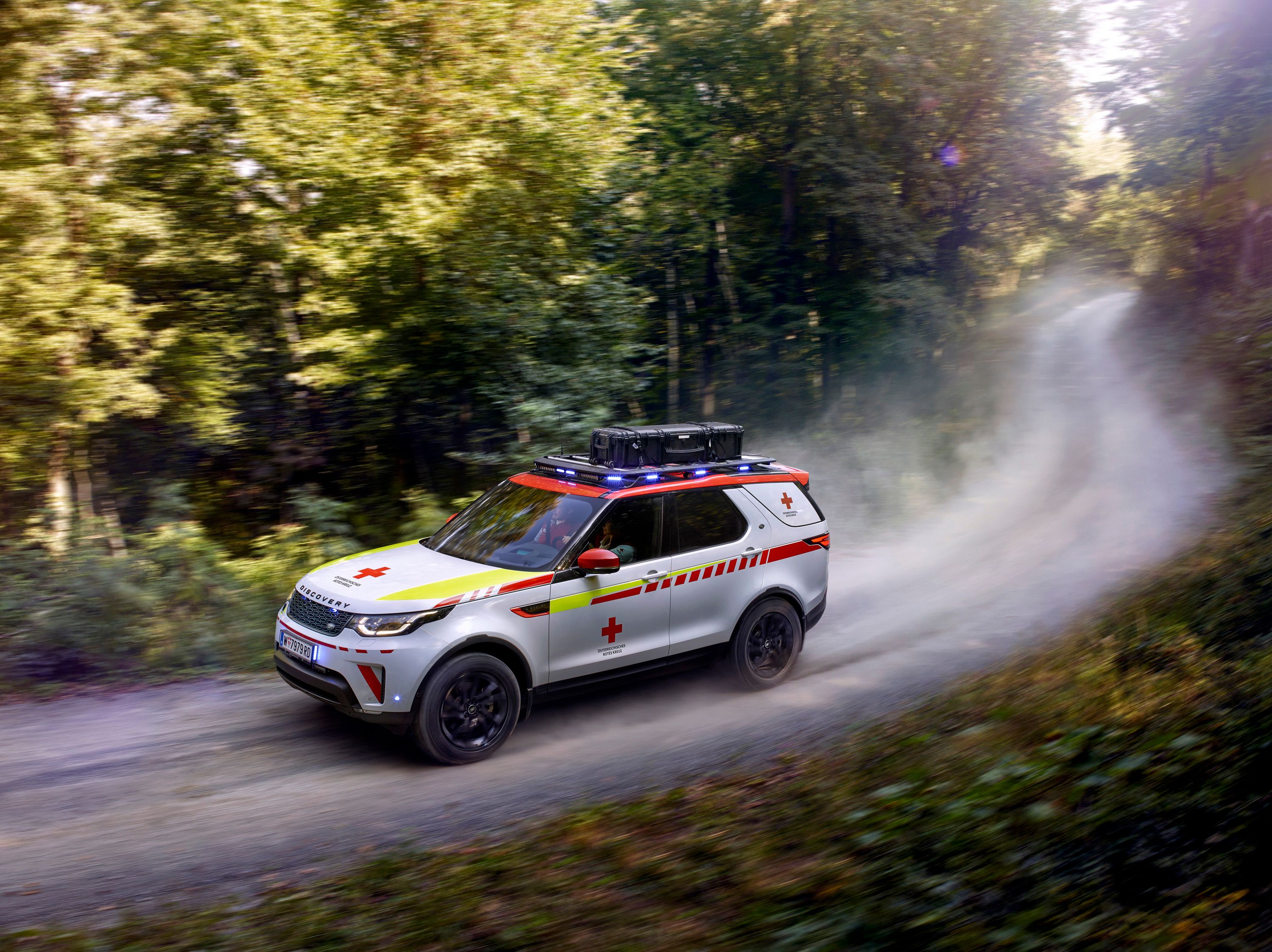 2018 Land Rover Red Cross Discovery Emergency Response Vehicle