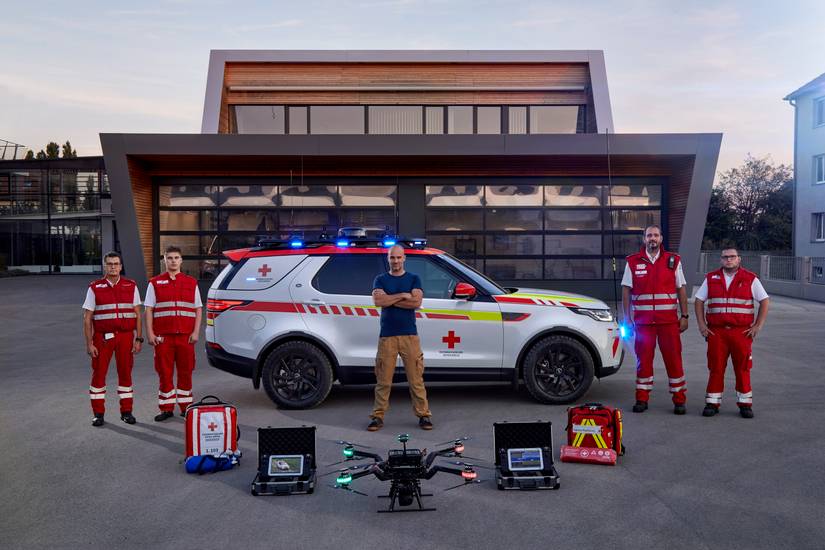 Red Rescue Rover 2018 Land Rover Red Cross Discovery Emergency Response Vehicle