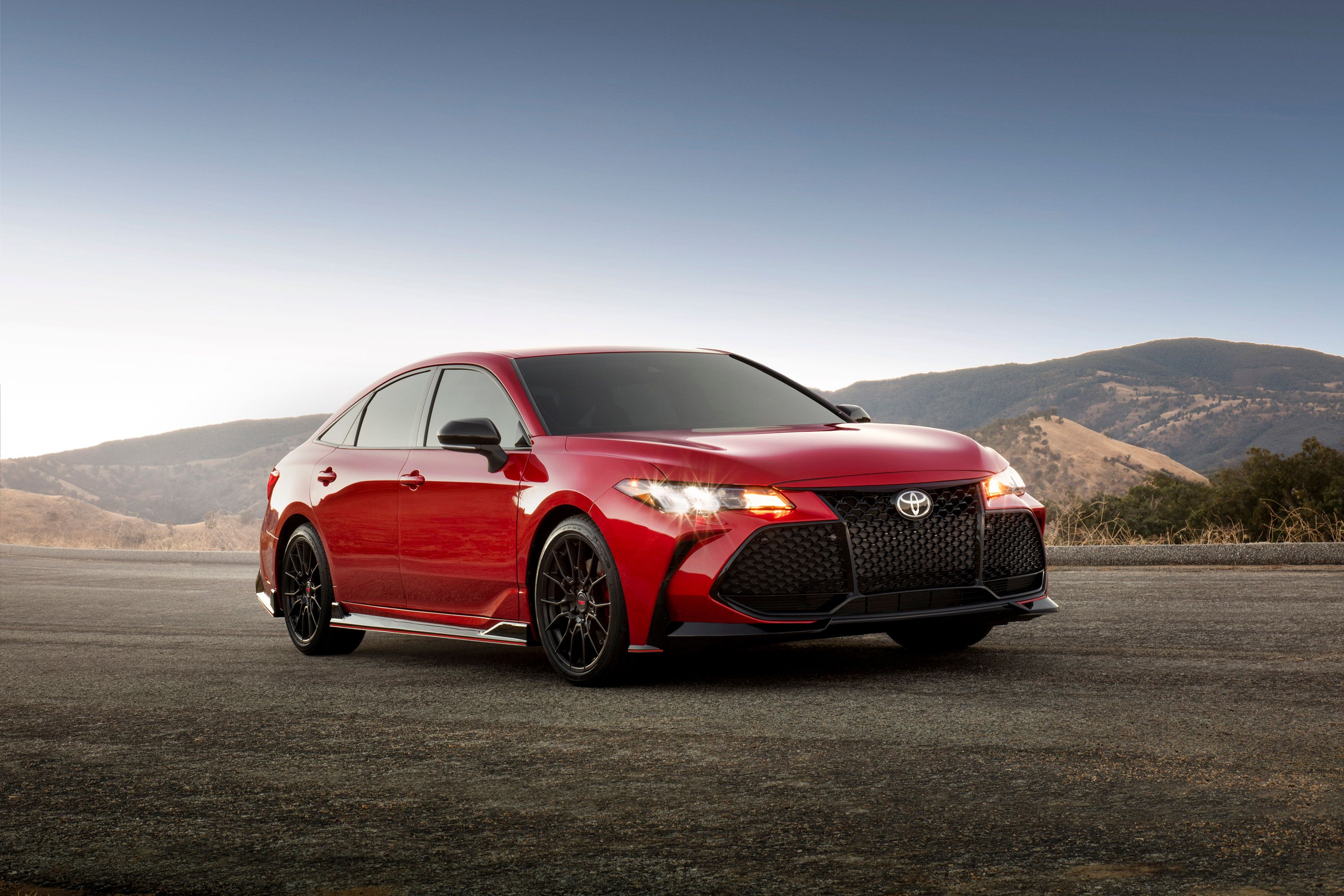 2019 Toyota Shows What the Avalon TRD Can Do With a Handbrake, But We Can't Have One