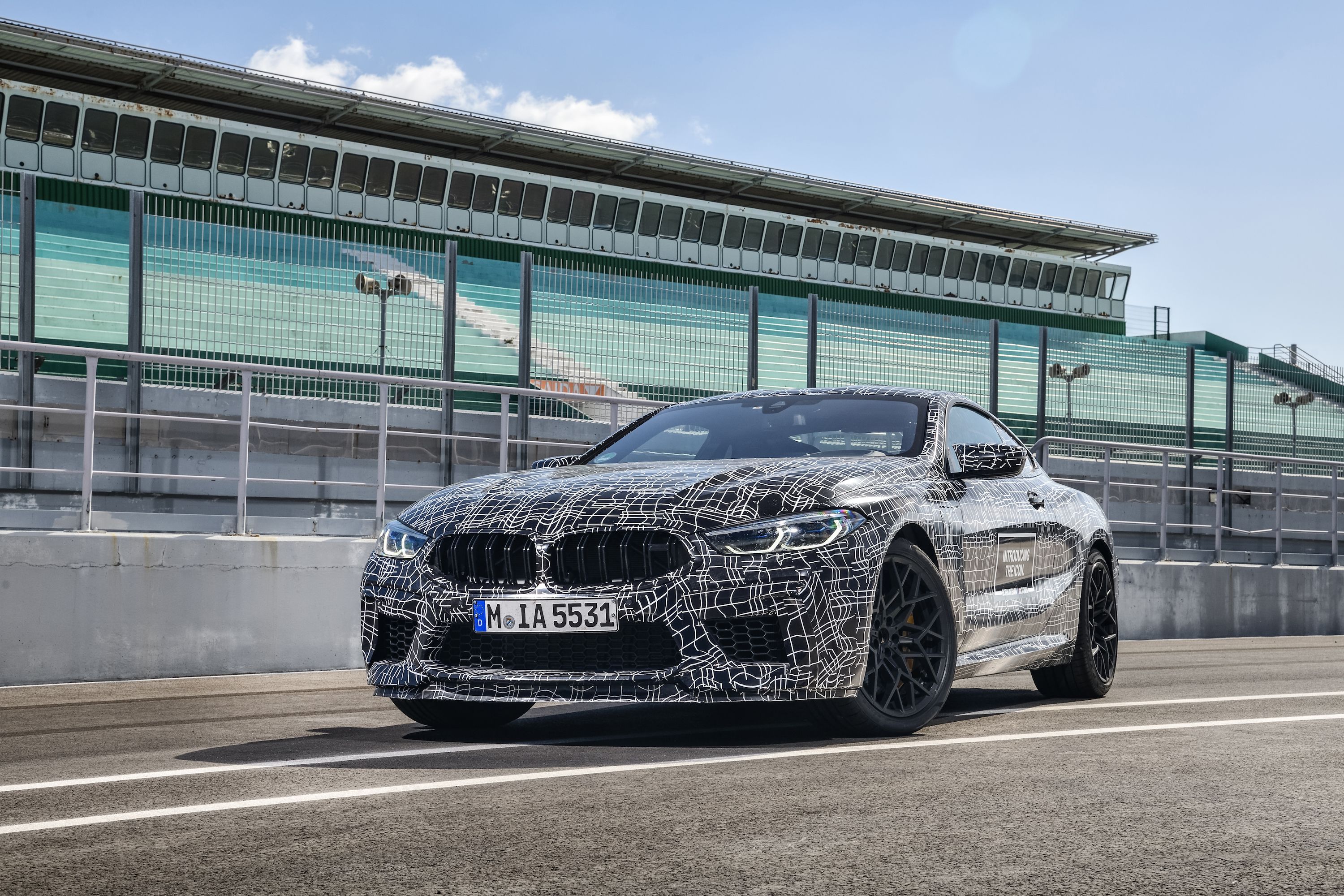 2019 BMW M8