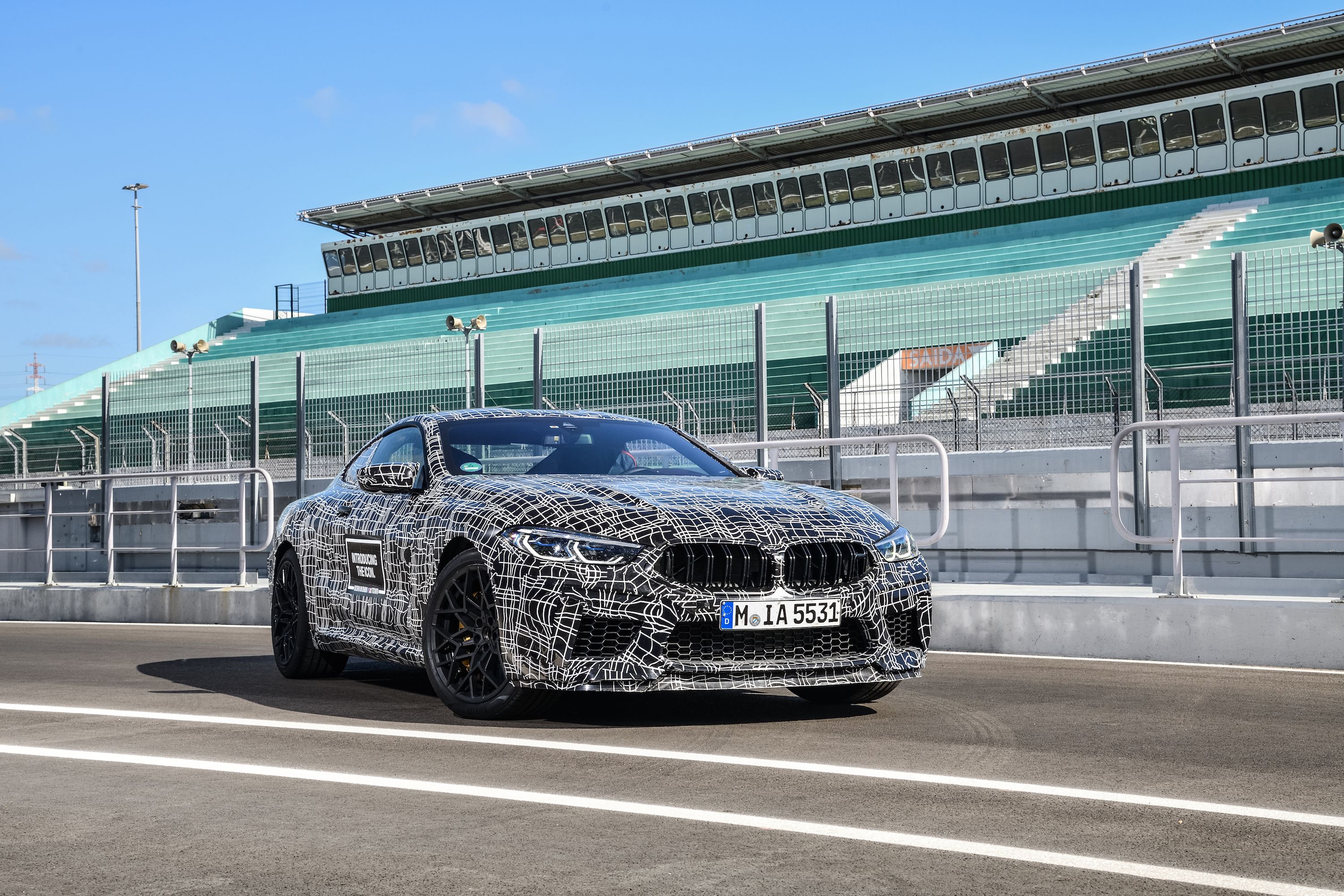 2019 BMW M8