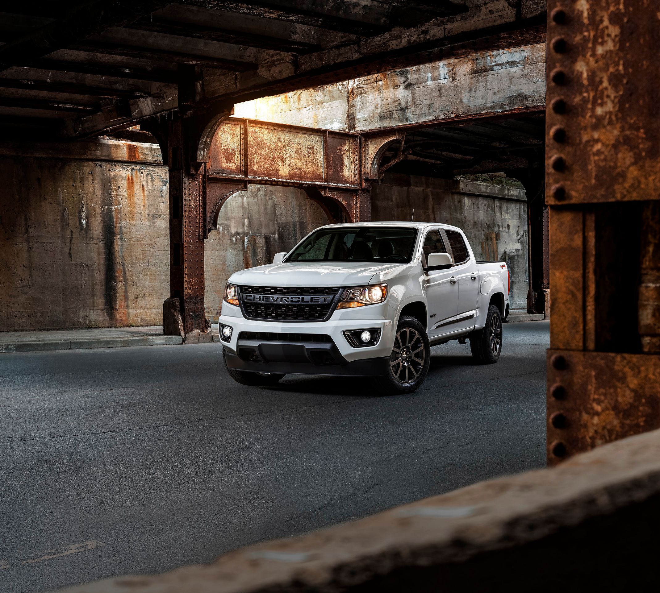 2019 Chevy Unveils Pair of Special Edition Colorados for the Dirt and the Street