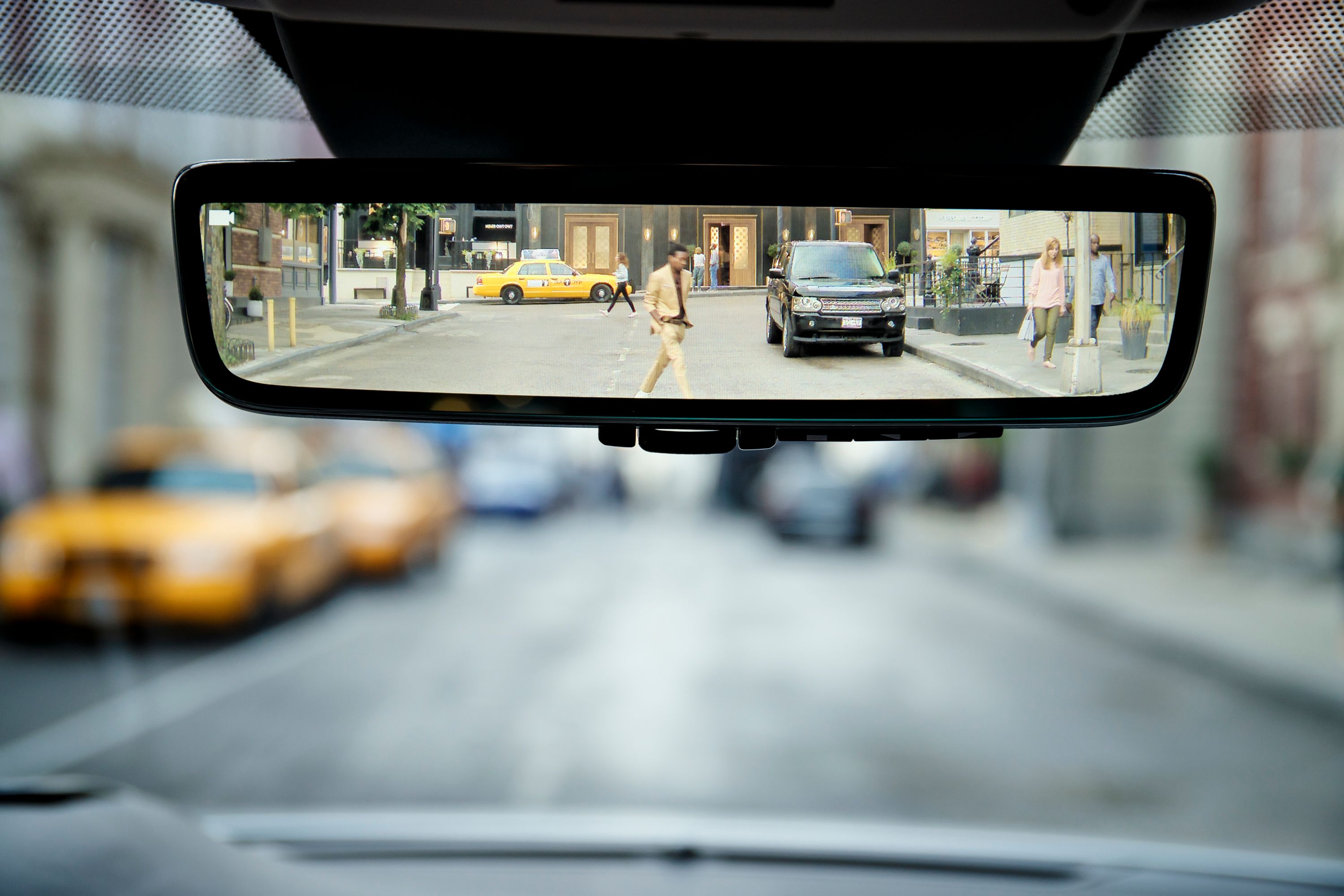 2021 The 2020 Range Rover Evoque Has the Coolest Rear View Mirror Ever