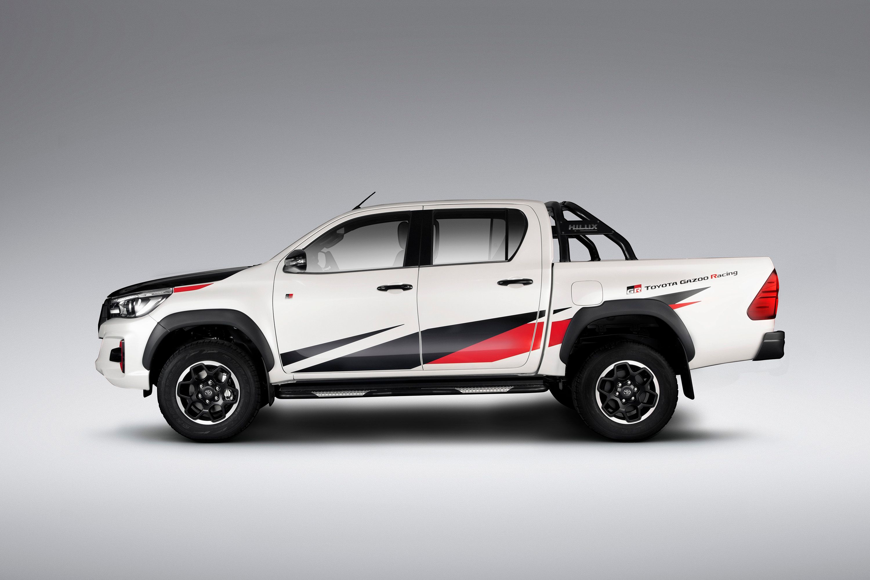 2020 This Is How the Toyota GR Hilux Is Going to Take on the Ford Ranger Raptor