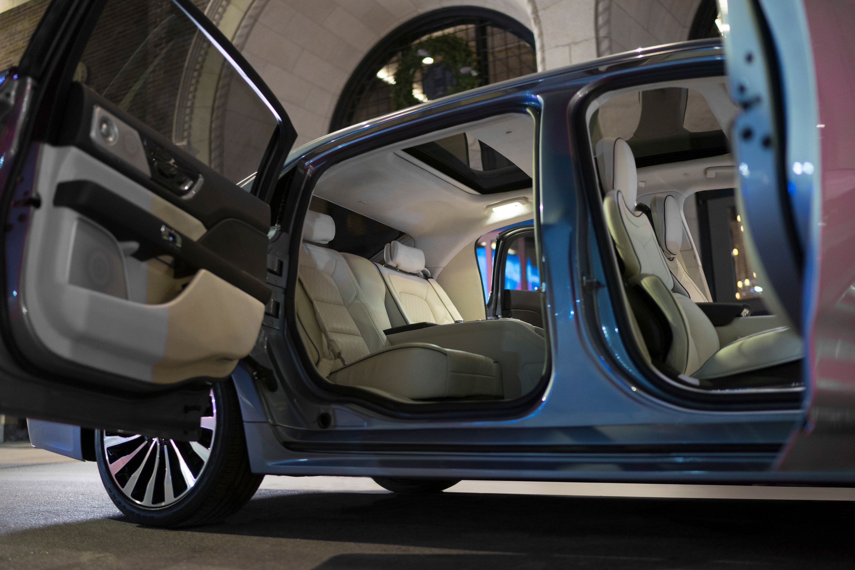 2020 Lincoln Continental Coach Door Edition