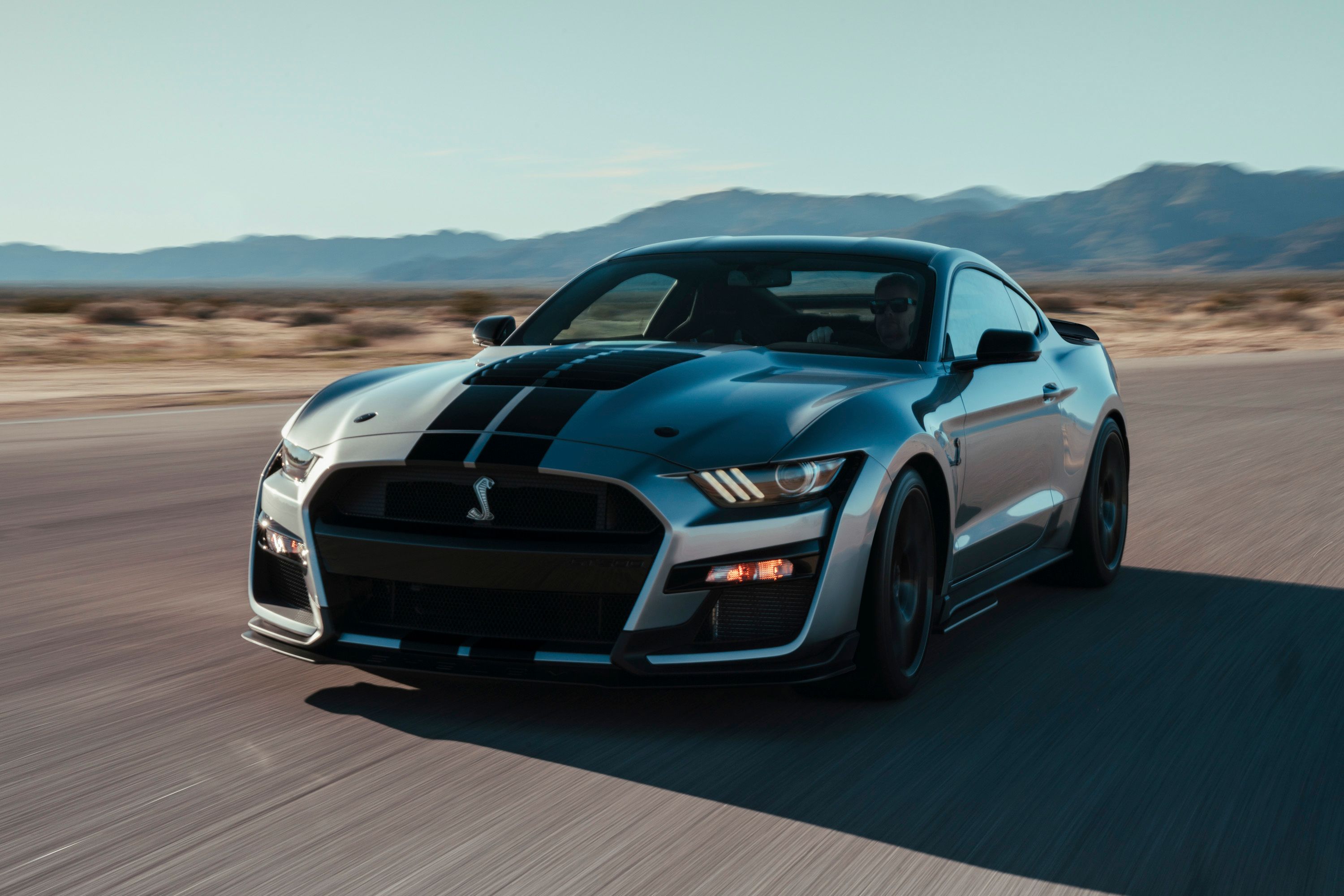 1962 Here's How the 2020 Ford Mustang Shelby GT500 Can Go from 0-100 mph and back to 0 in 10.6 Seconds