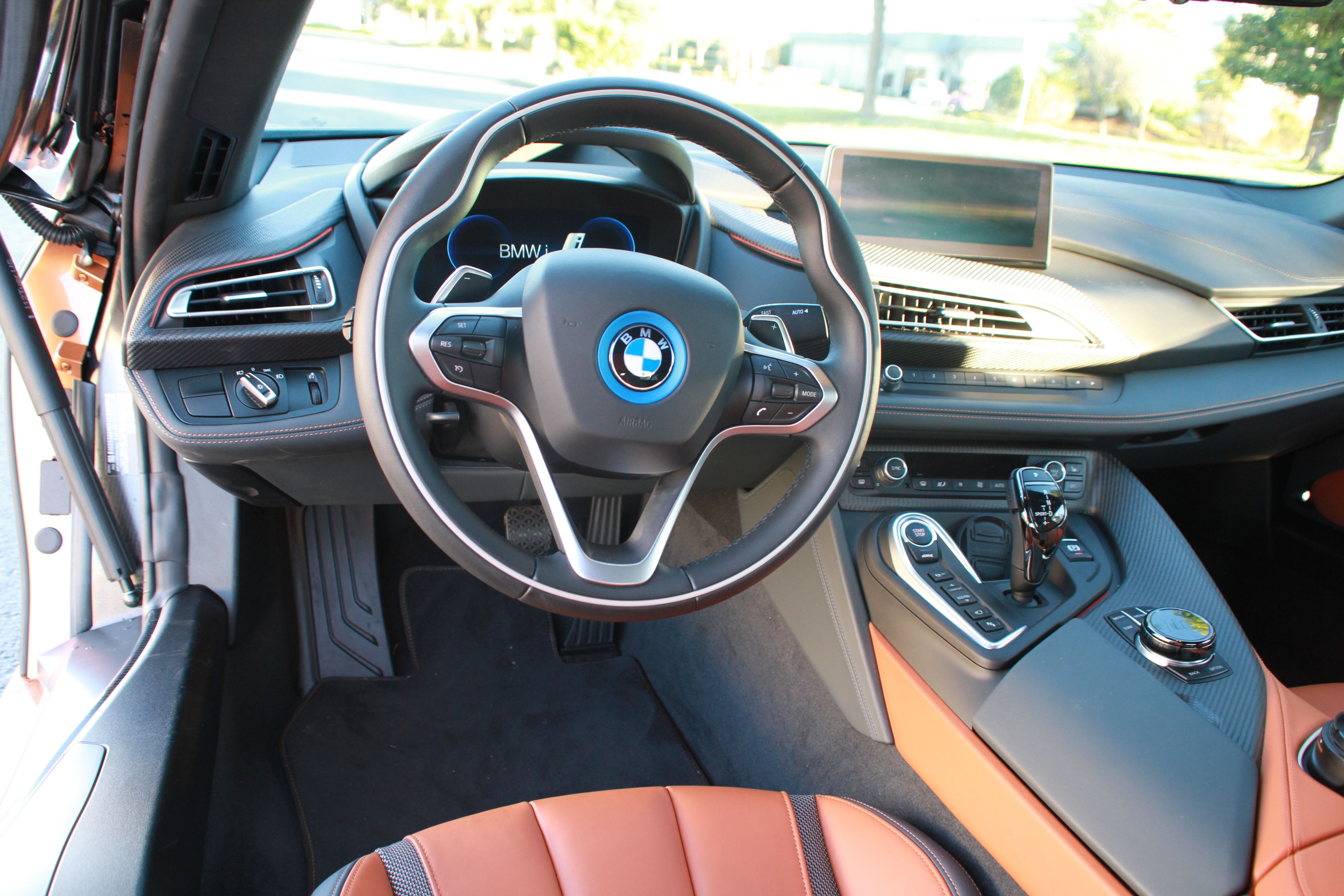 2019 BMW i8 - Driven